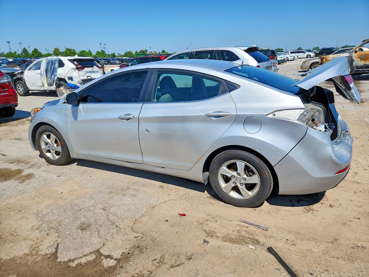 2014 Hyun Elantra Silver vin: 5NPDH4AEXEH513715