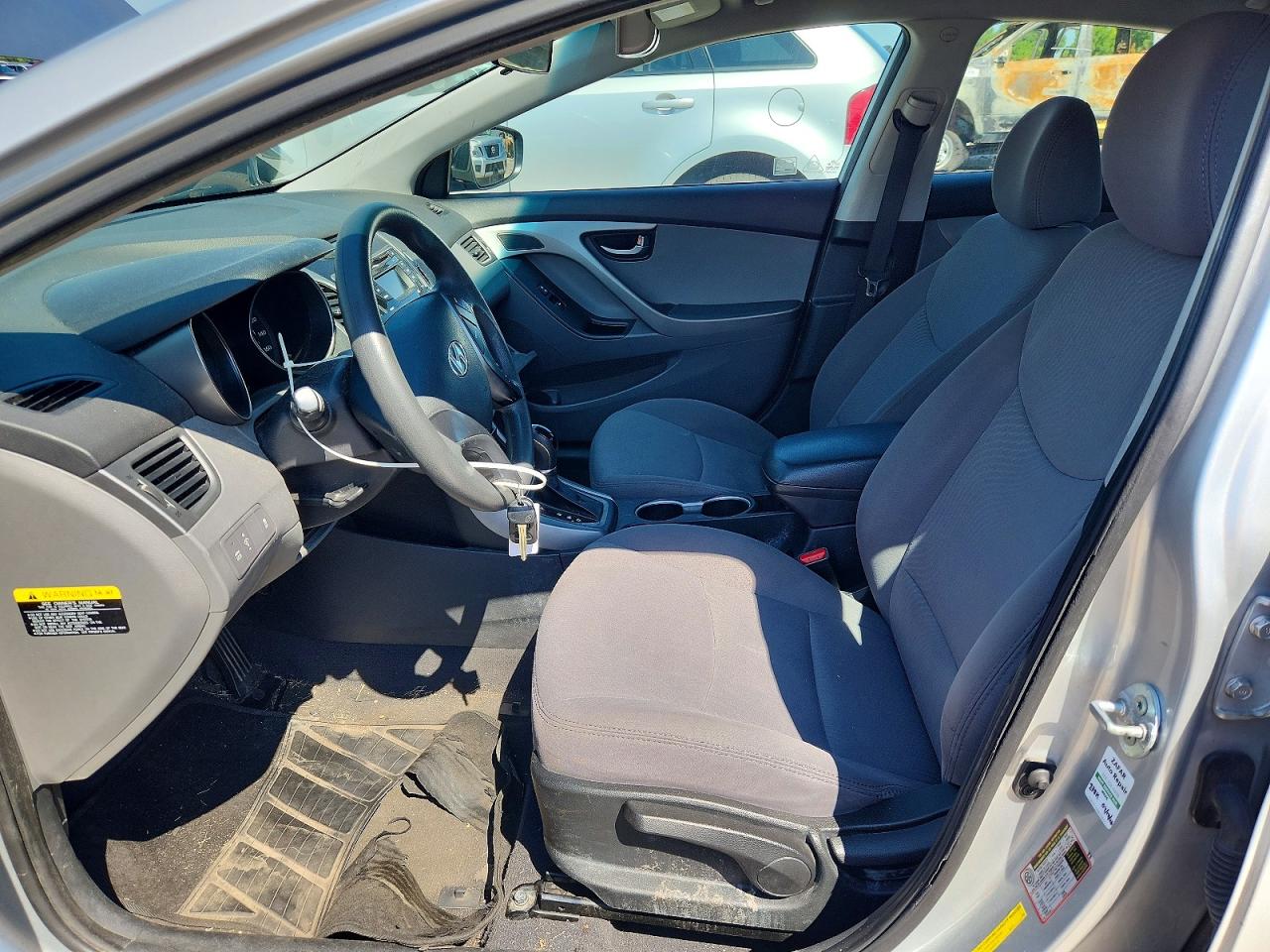 2014 Hyun Elantra Silver vin: 5NPDH4AEXEH513715