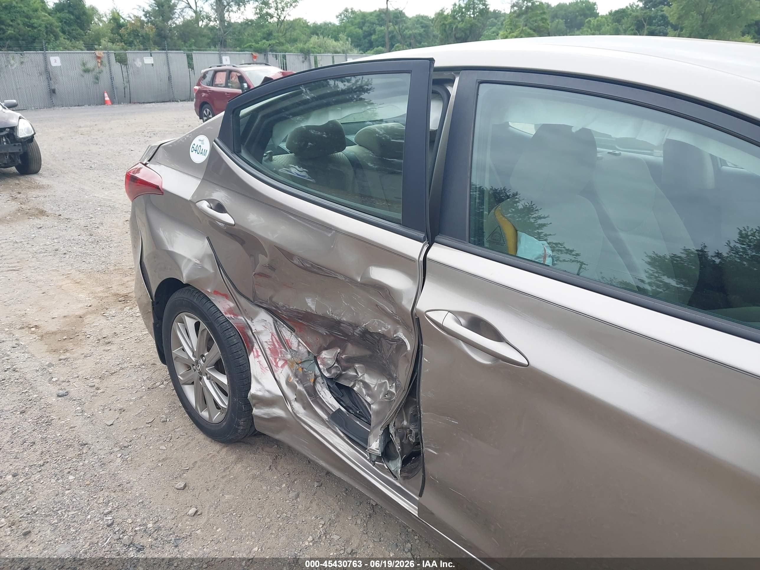 2014 Hyundai Elantra Se Brown vin: 5NPDH4AEXEH515707
