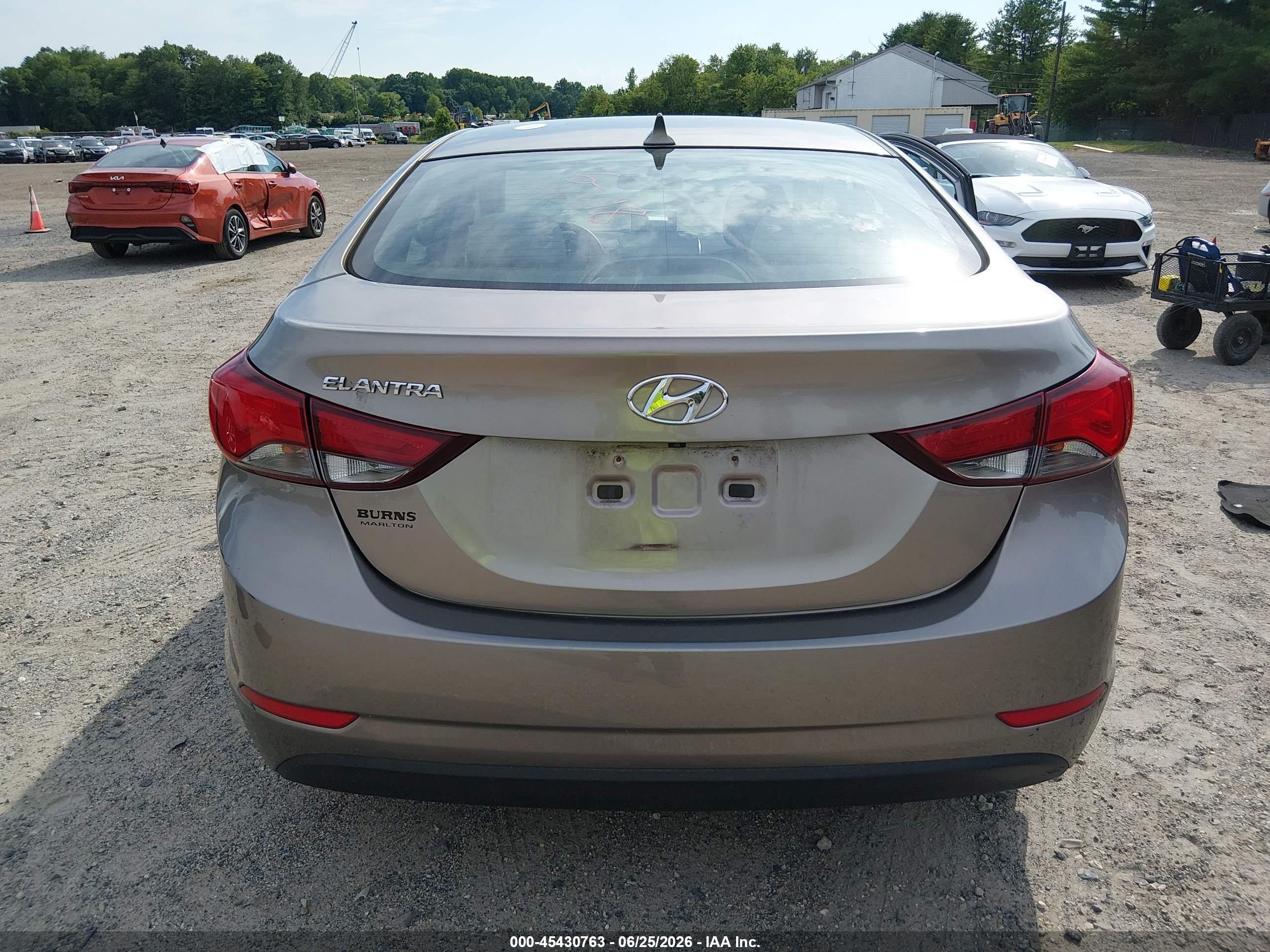 2014 Hyundai Elantra Se Brown vin: 5NPDH4AEXEH515707