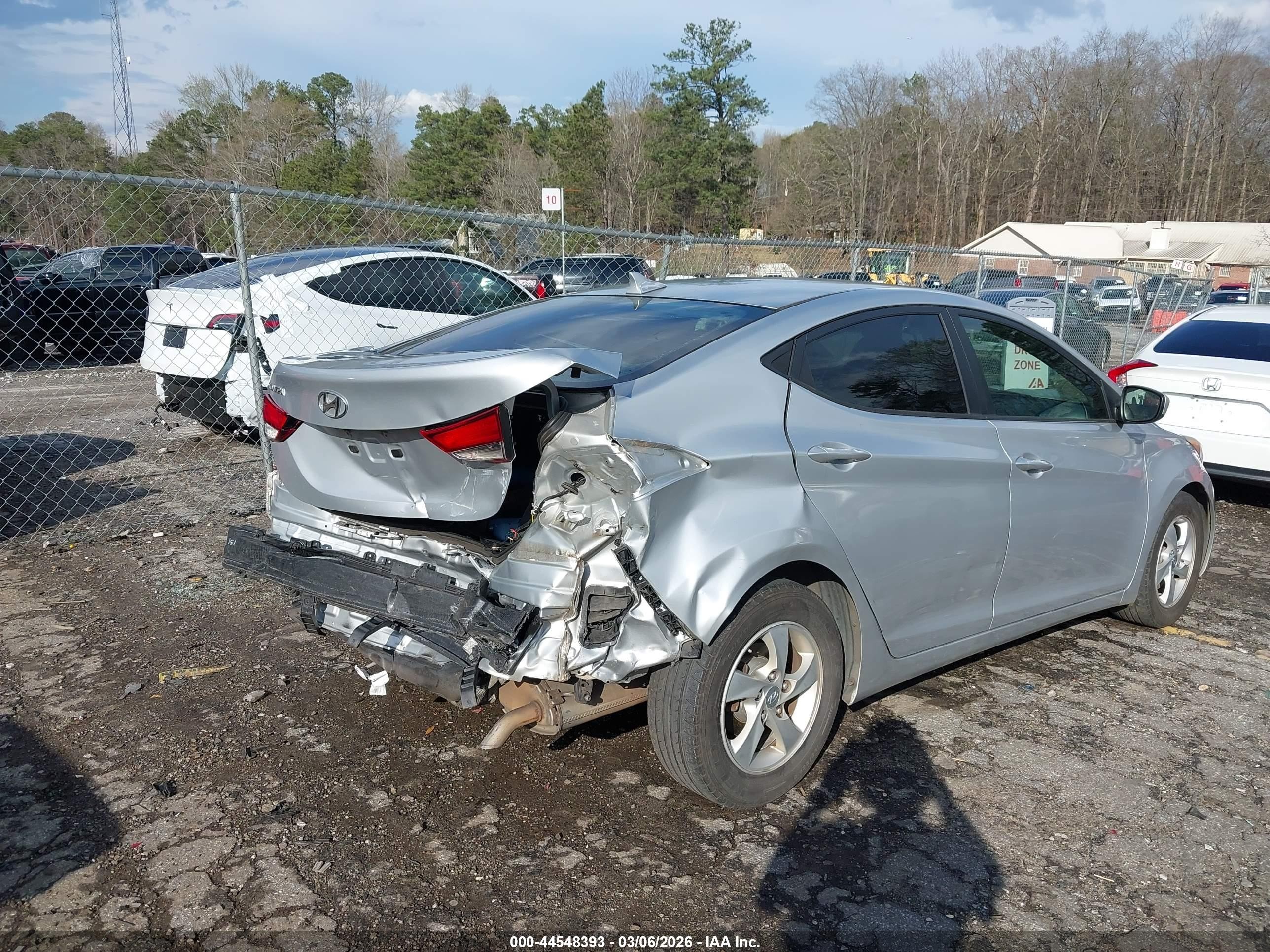 2014 Hyundai Elantra Se Silver vin: 5NPDH4AEXEH516792