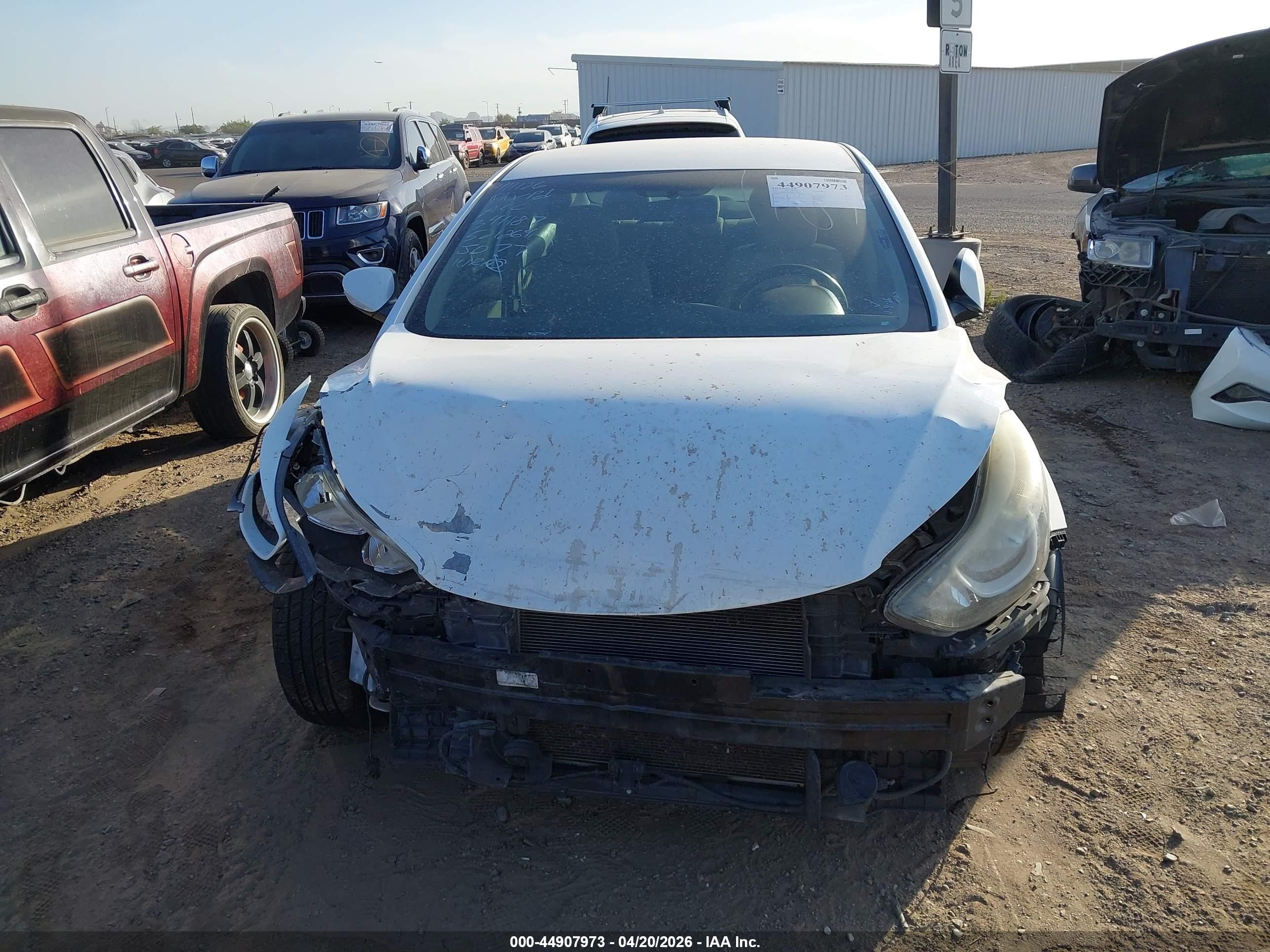 2014 Hyundai Elantra Se White vin: 5NPDH4AEXEH521264