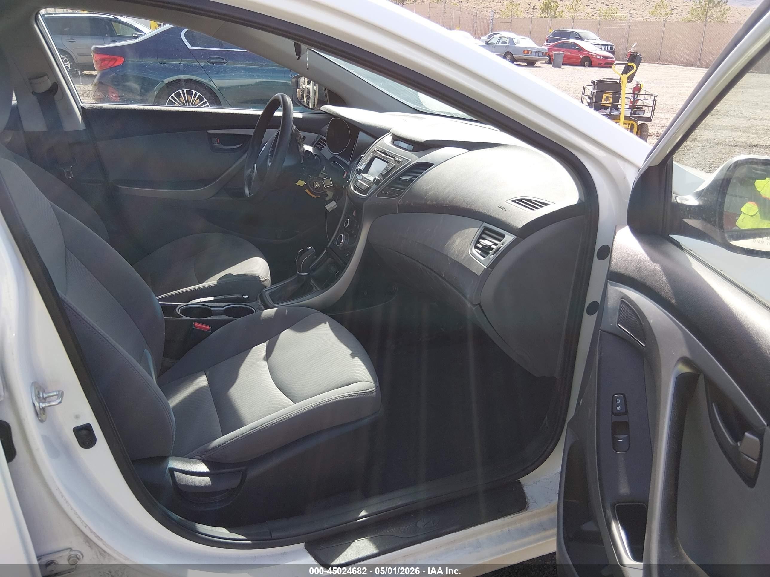 2014 Hyundai Elantra Se White vin: 5NPDH4AEXEH523550