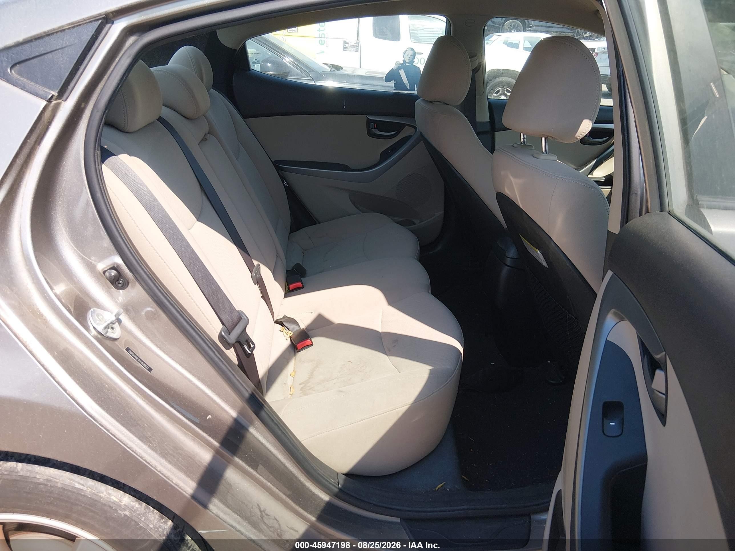 2014 Hyundai Elantra Se Gold vin: 5NPDH4AEXEH526822