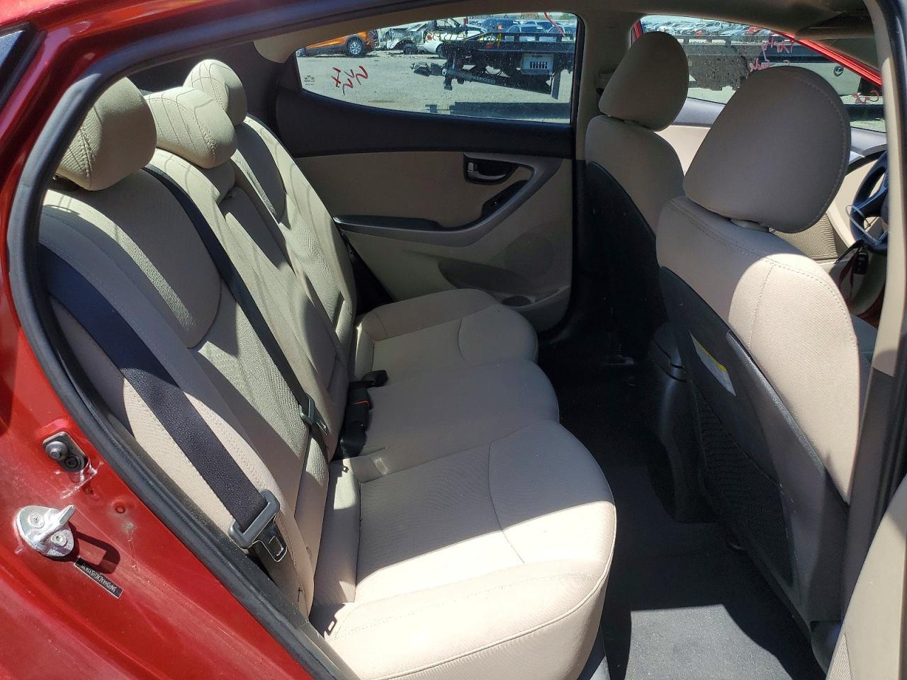 2014 Hyundai Elantra Se Red vin: 5NPDH4AEXEH532670