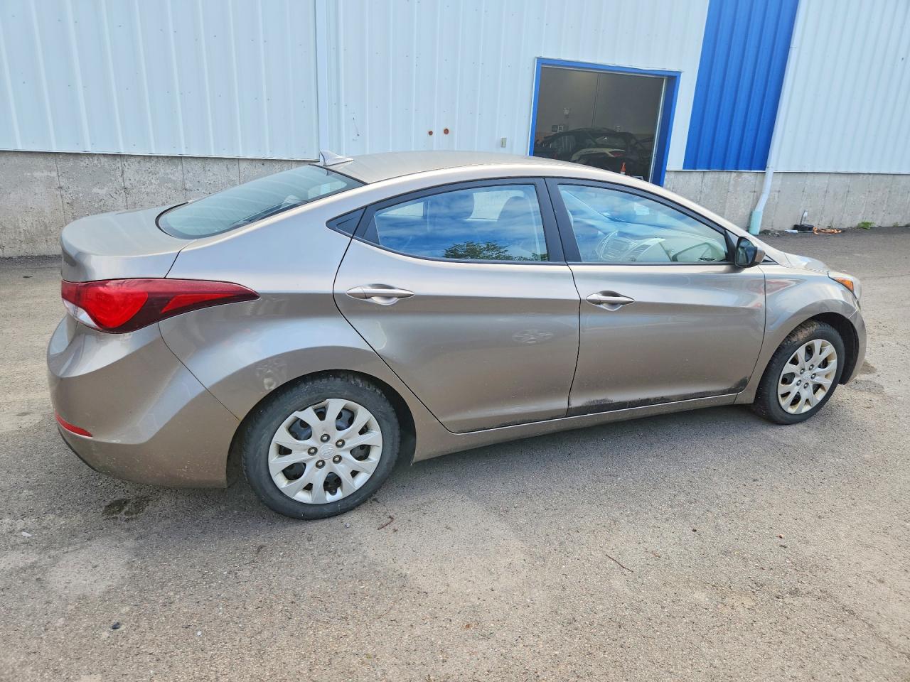 2014 Hyundai Elantra Se Silver vin: 5NPDH4AEXEH535083