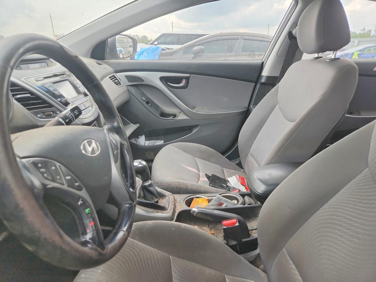 2014 Hyundai Elantra Se Brown vin: 5NPDH4AEXEH538680