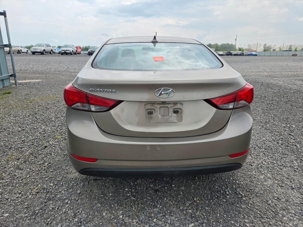 2014 Hyundai Elantra Se Brown vin: 5NPDH4AEXEH538680