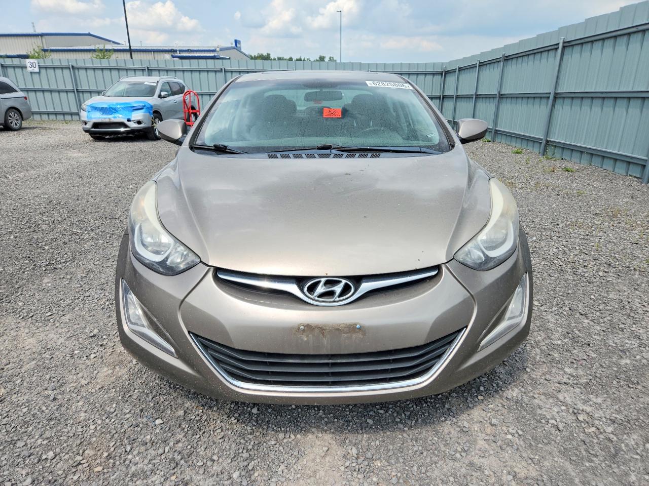 2014 Hyundai Elantra Se Brown vin: 5NPDH4AEXEH538680