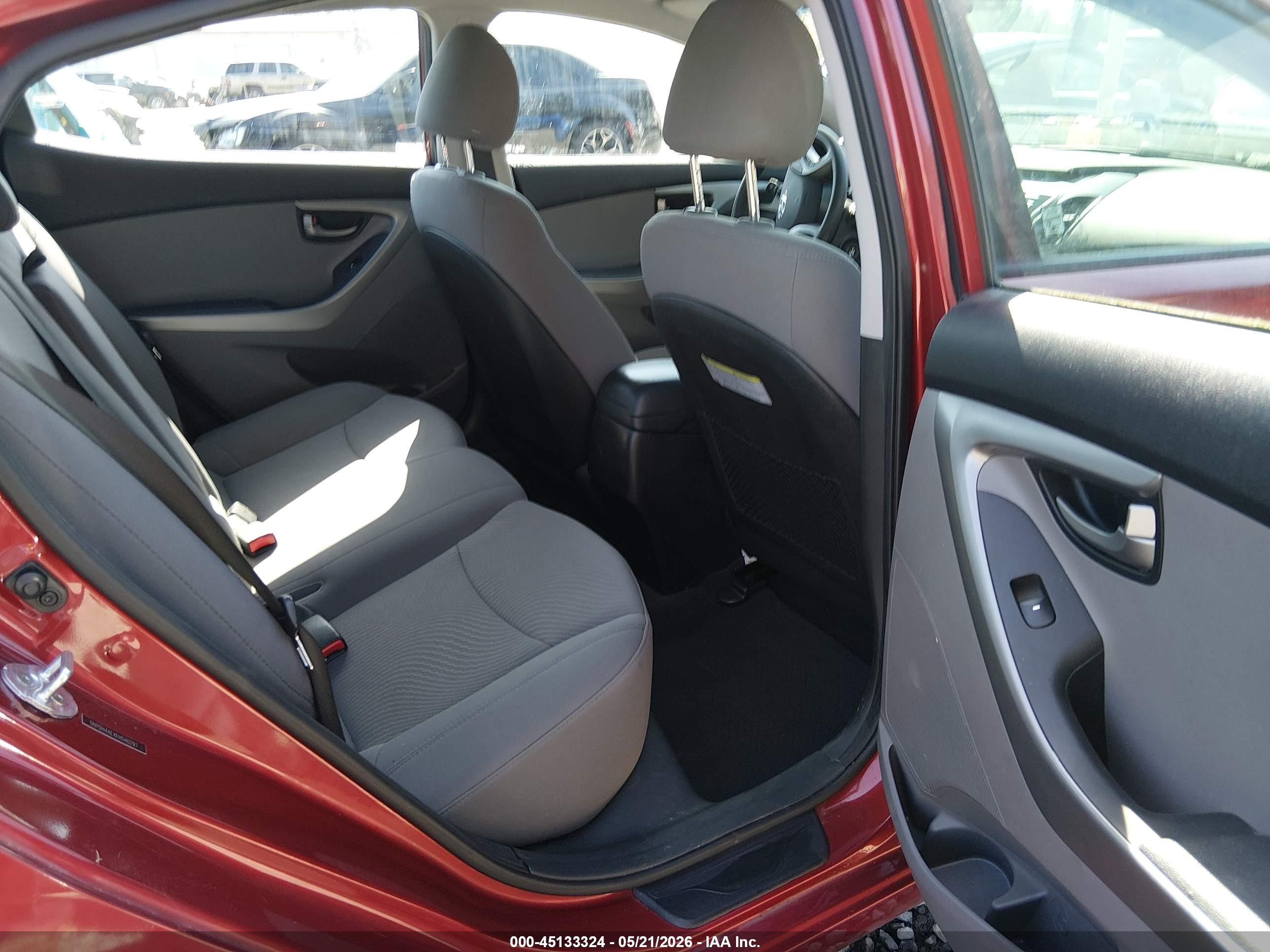 2014 Hyundai Elantra Se Red vin: 5NPDH4AEXEH540297