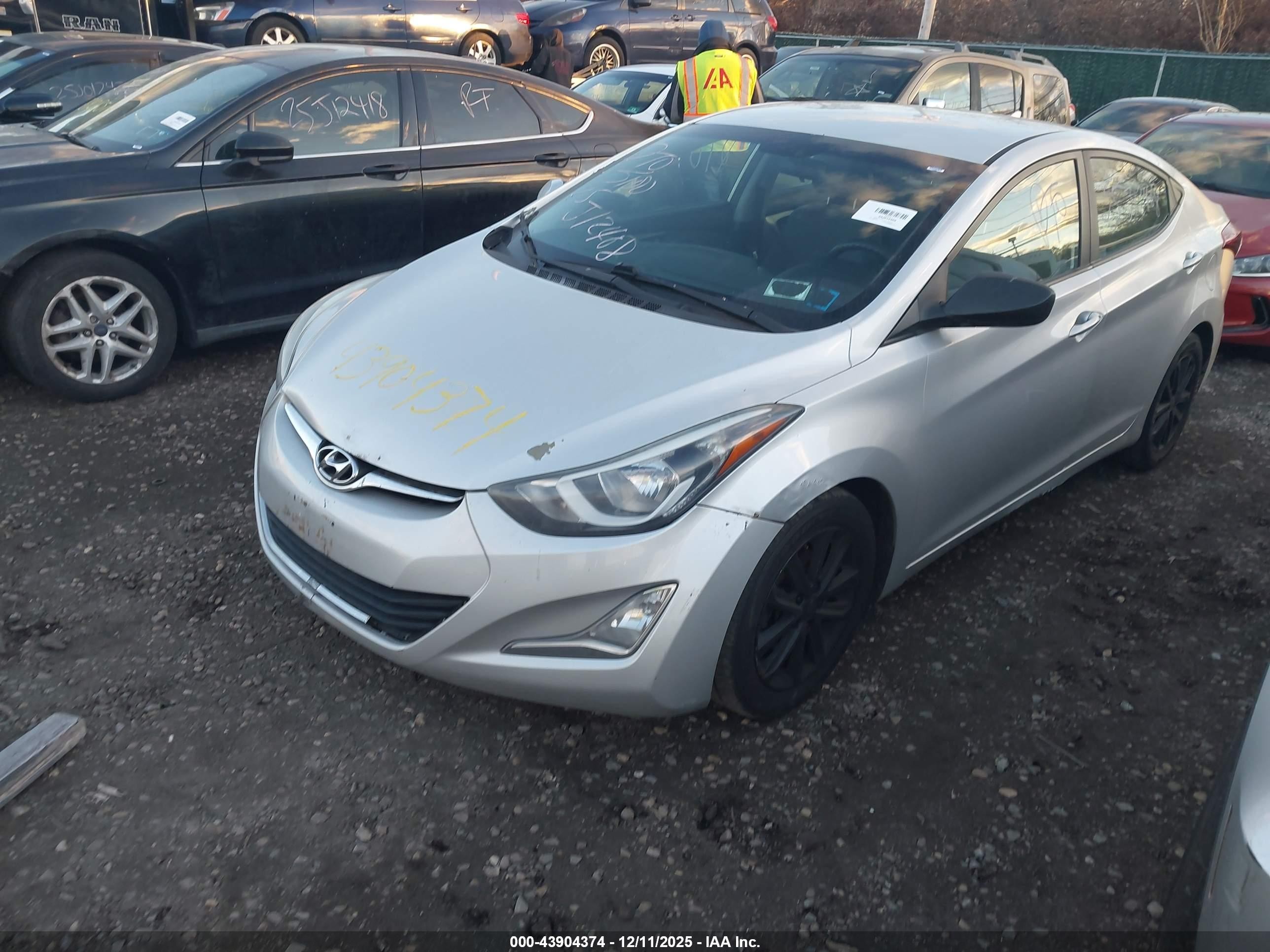 2015 Hyundai Elantra Se Silver vin: 5NPDH4AEXFH549244