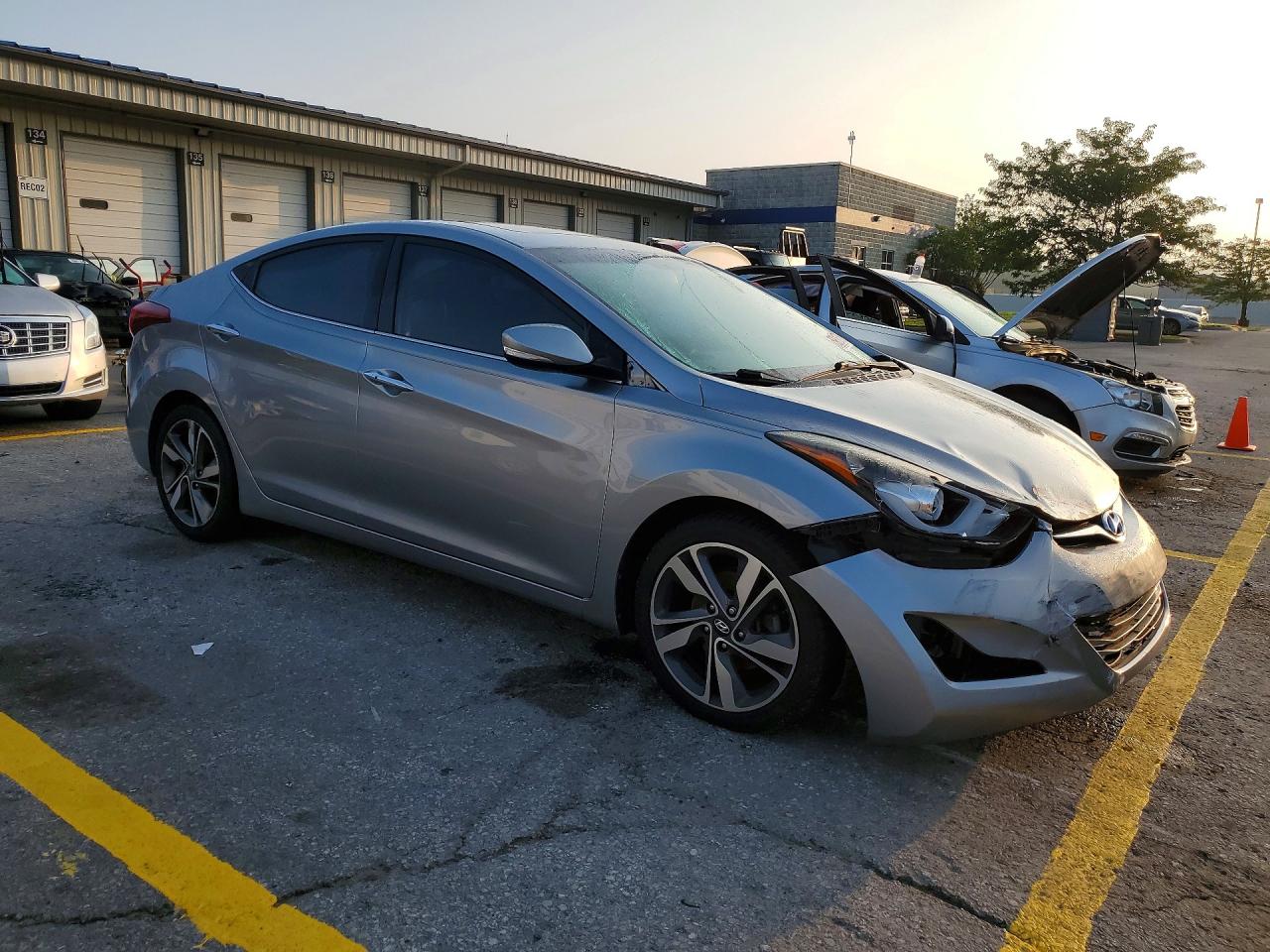 2015 Hyundai Elantra Silver vin: 5NPDH4AEXFH559515