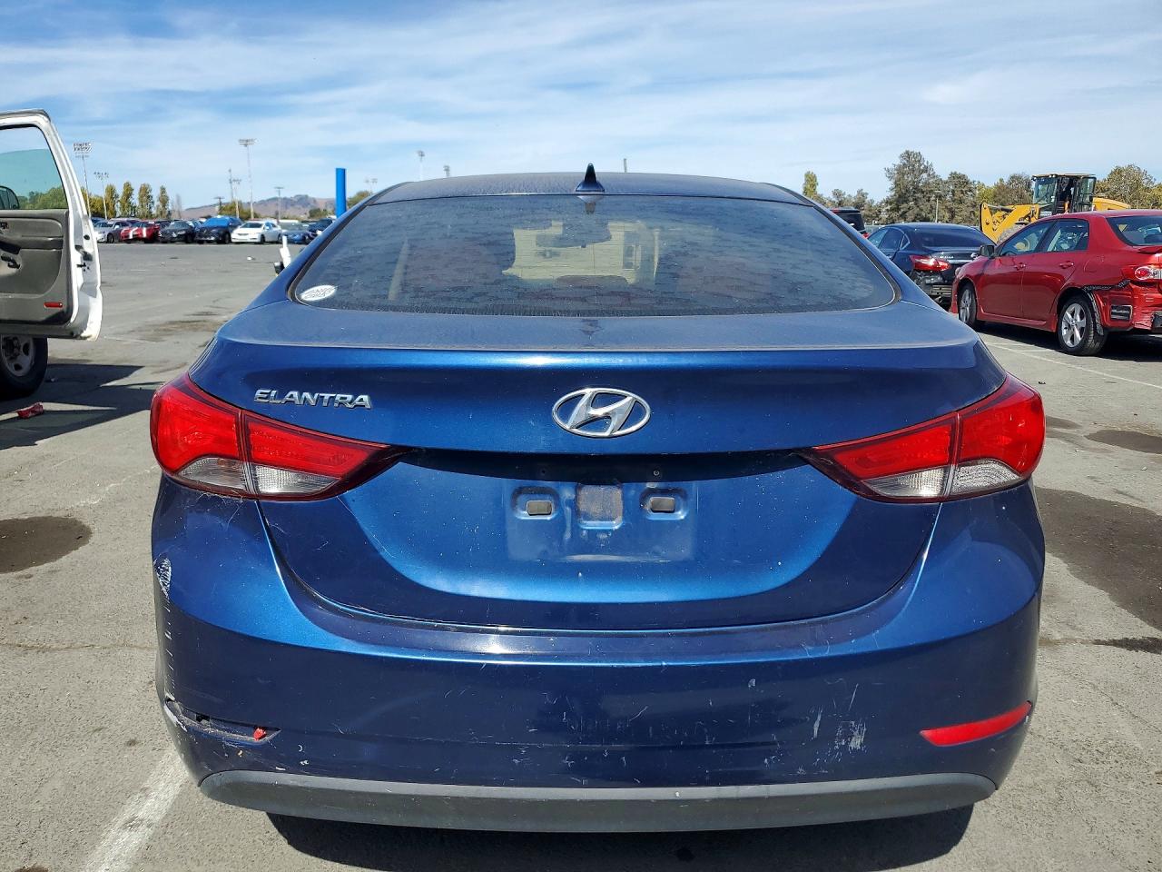 2015 Hyundai Elantra Se Blue vin: 5NPDH4AEXFH566206