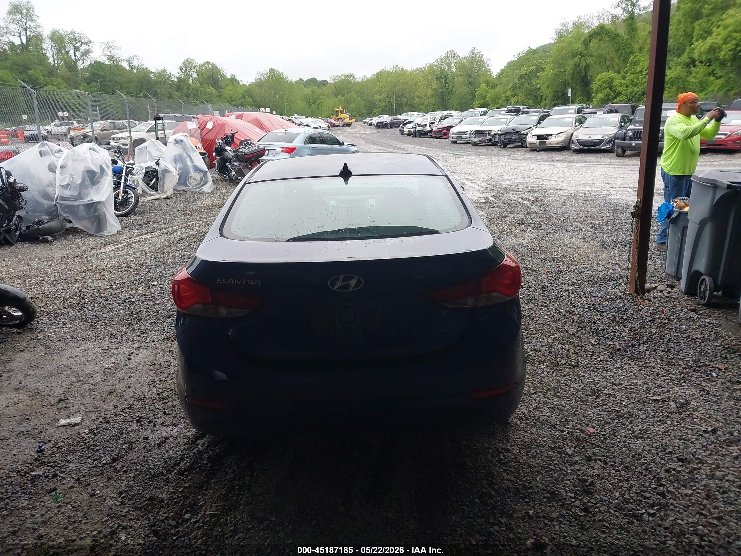 2015 Hyundai Elantra Se Blue vin: 5NPDH4AEXFH570532
