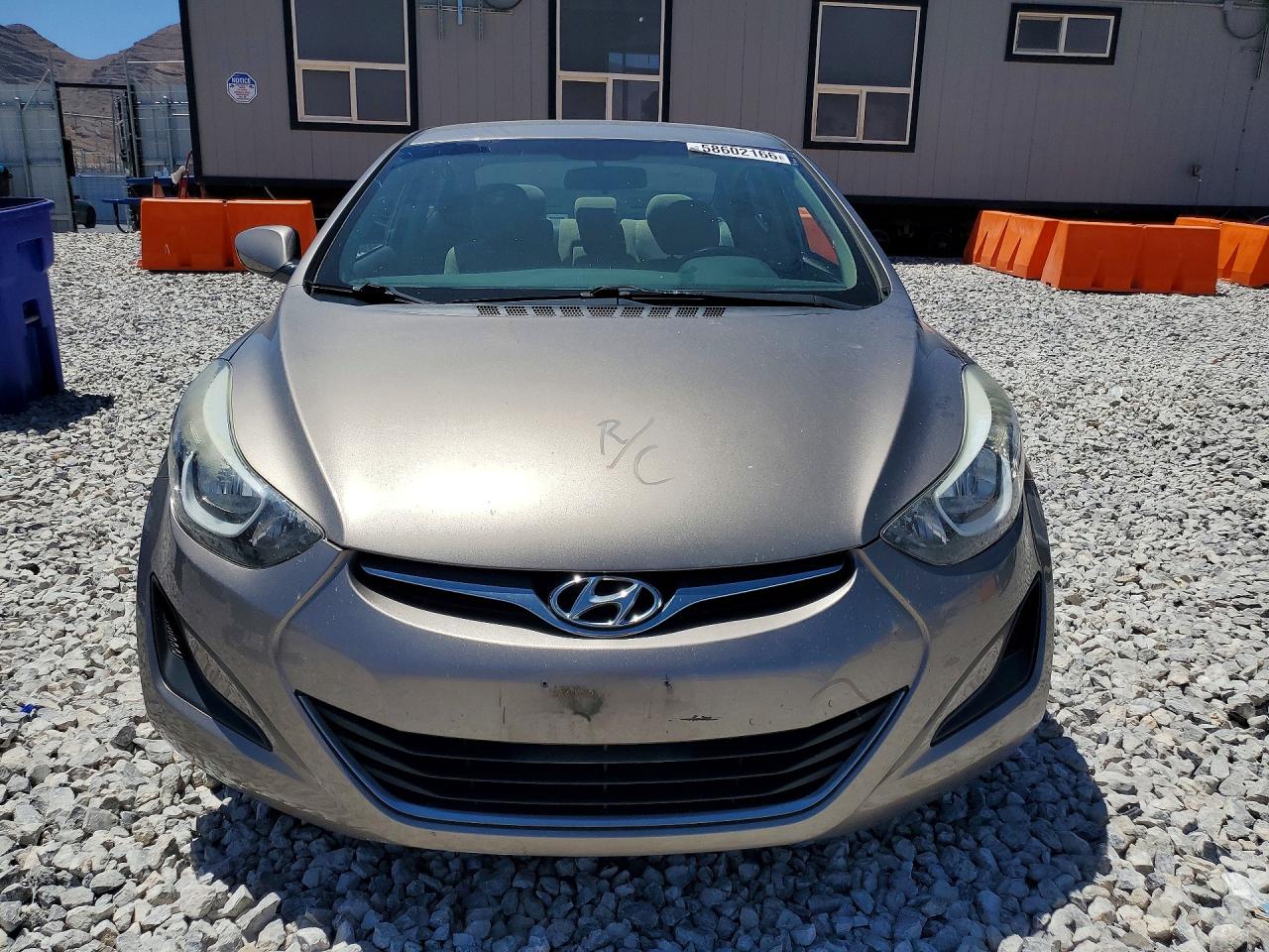 2015 Hyundai Elantra Se Tan vin: 5NPDH4AEXFH574001