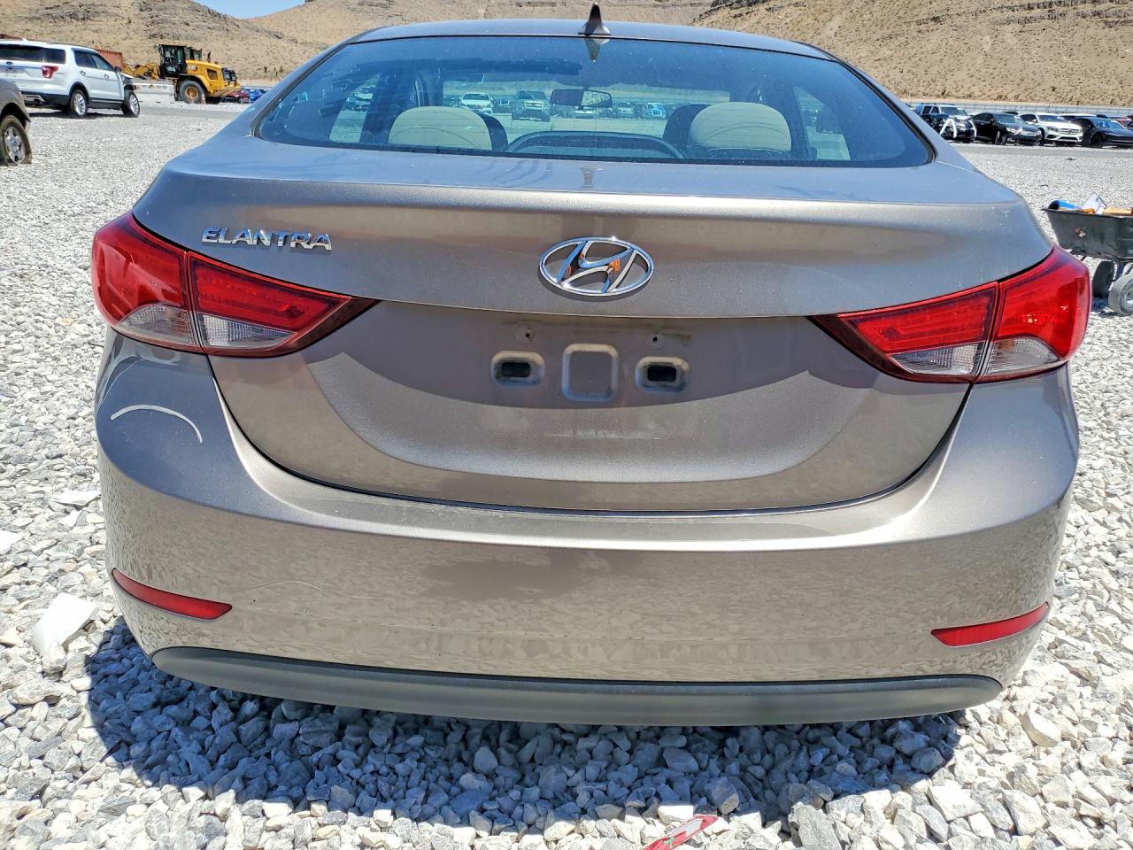 2015 Hyundai Elantra Se Tan vin: 5NPDH4AEXFH574001