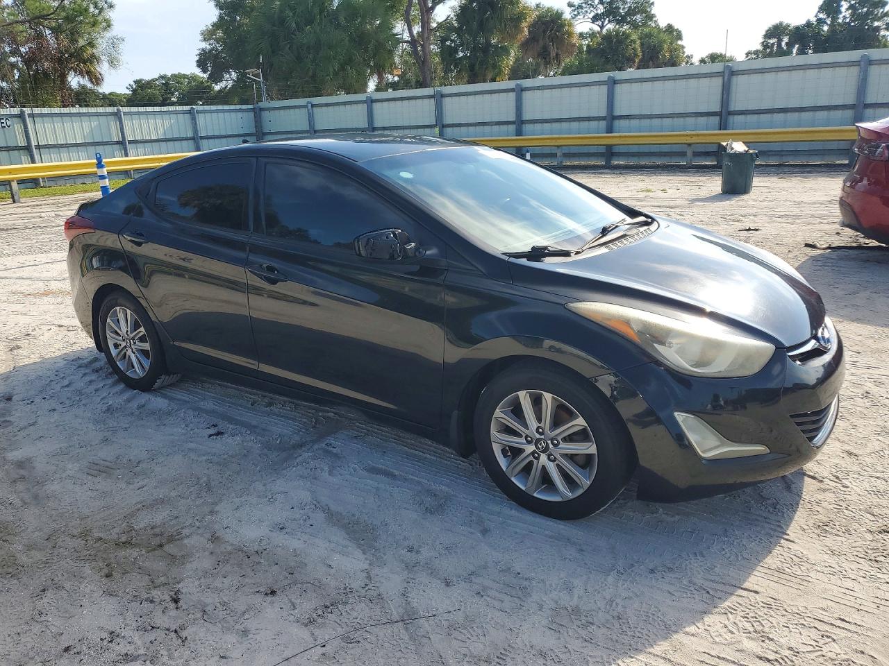 2015 Hyundai Elantra Se Black vin: 5NPDH4AEXFH575004