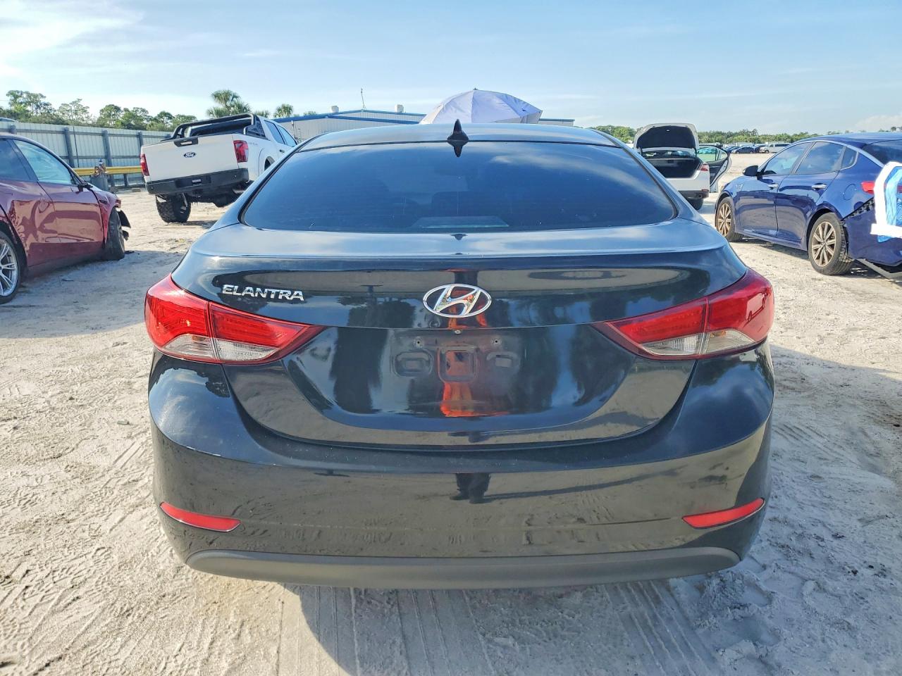 2015 Hyundai Elantra Se Black vin: 5NPDH4AEXFH575004