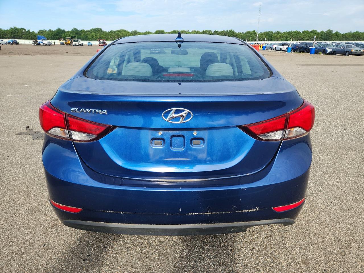 2015 Hyun Elantra Blue vin: 5NPDH4AEXFH580896