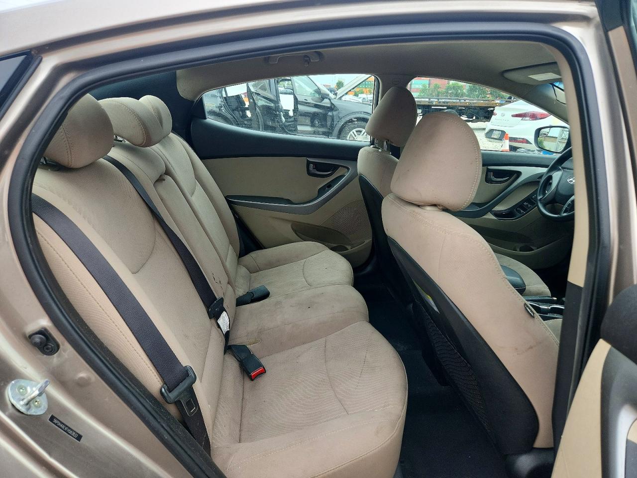 2015 Hyundai Elantra Se Brown vin: 5NPDH4AEXFH583832