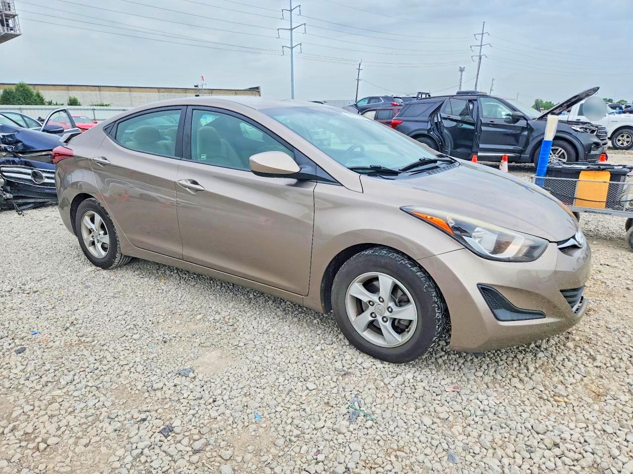 2015 Hyundai Elantra Se Brown vin: 5NPDH4AEXFH583832