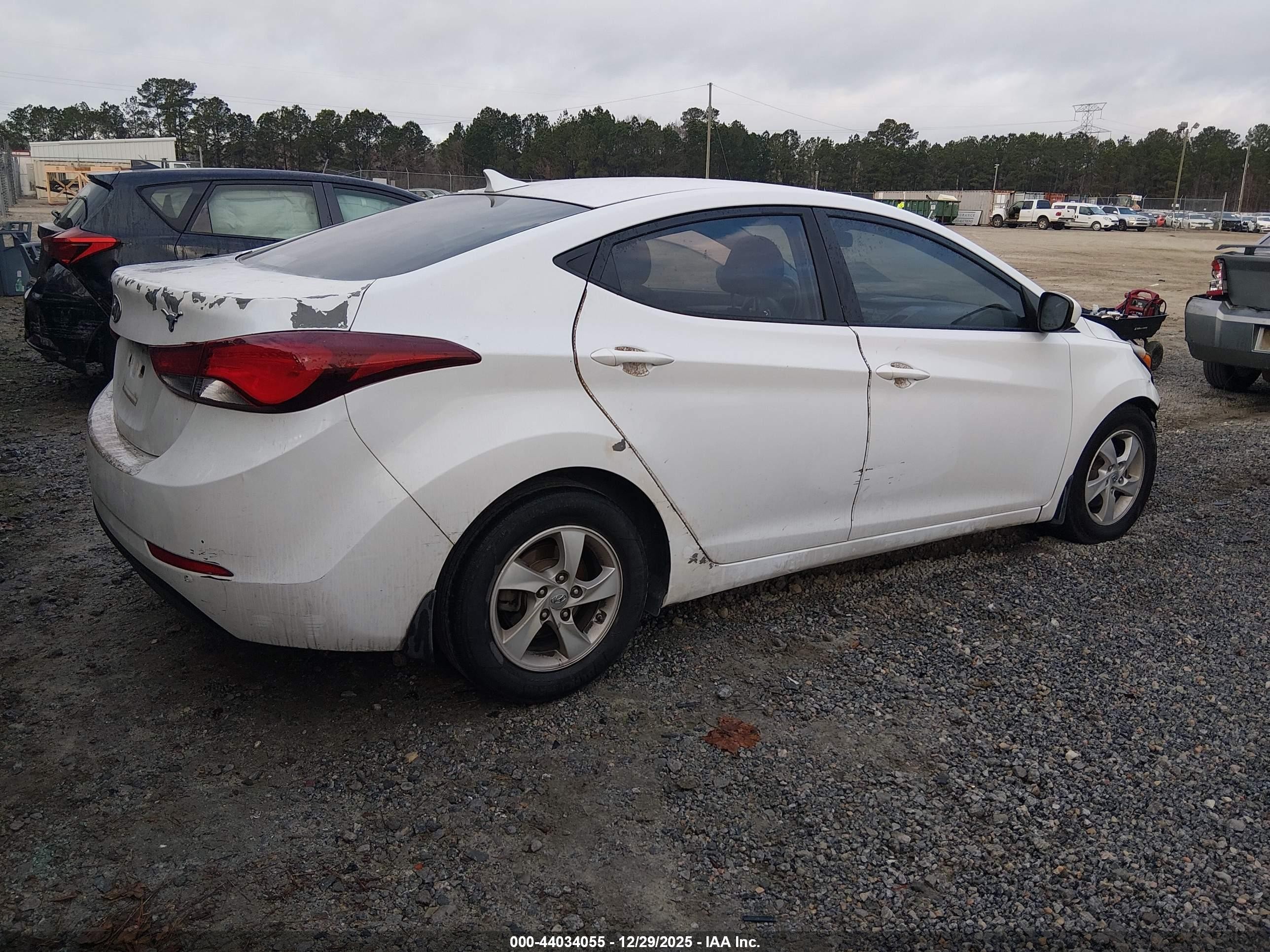 2015 Hyundai Elantra Se Белый vin: 5NPDH4AEXFH608406