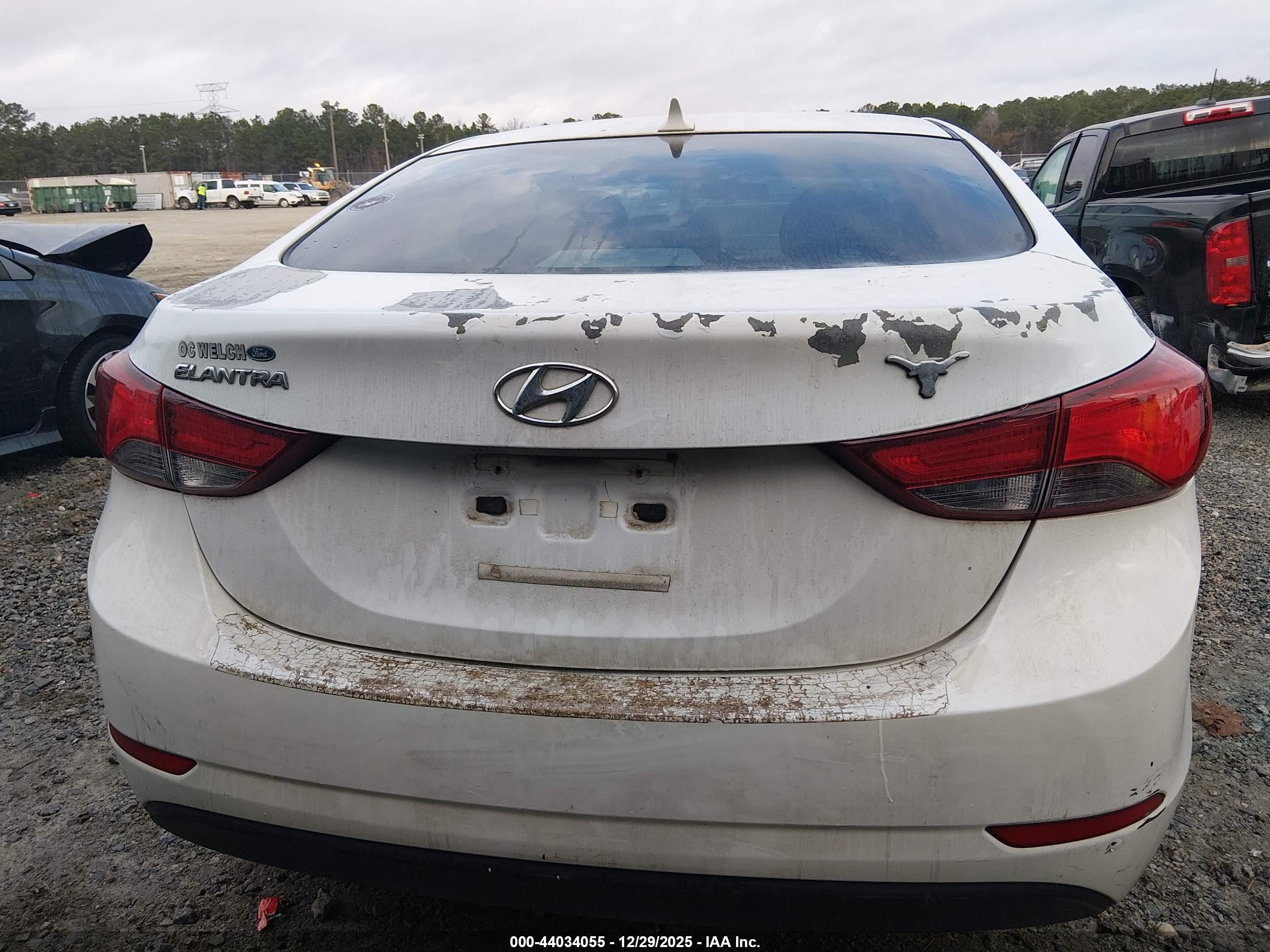 2015 Hyundai Elantra Se Белый vin: 5NPDH4AEXFH608406
