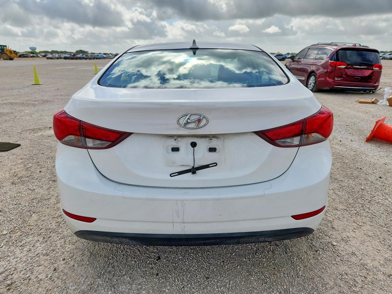 2015 Hyundai Elantra Se White vin: 5NPDH4AEXFH610673