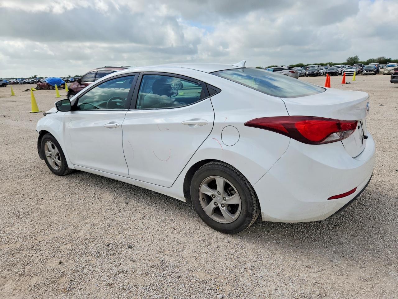 2015 Hyundai Elantra Se White vin: 5NPDH4AEXFH610673