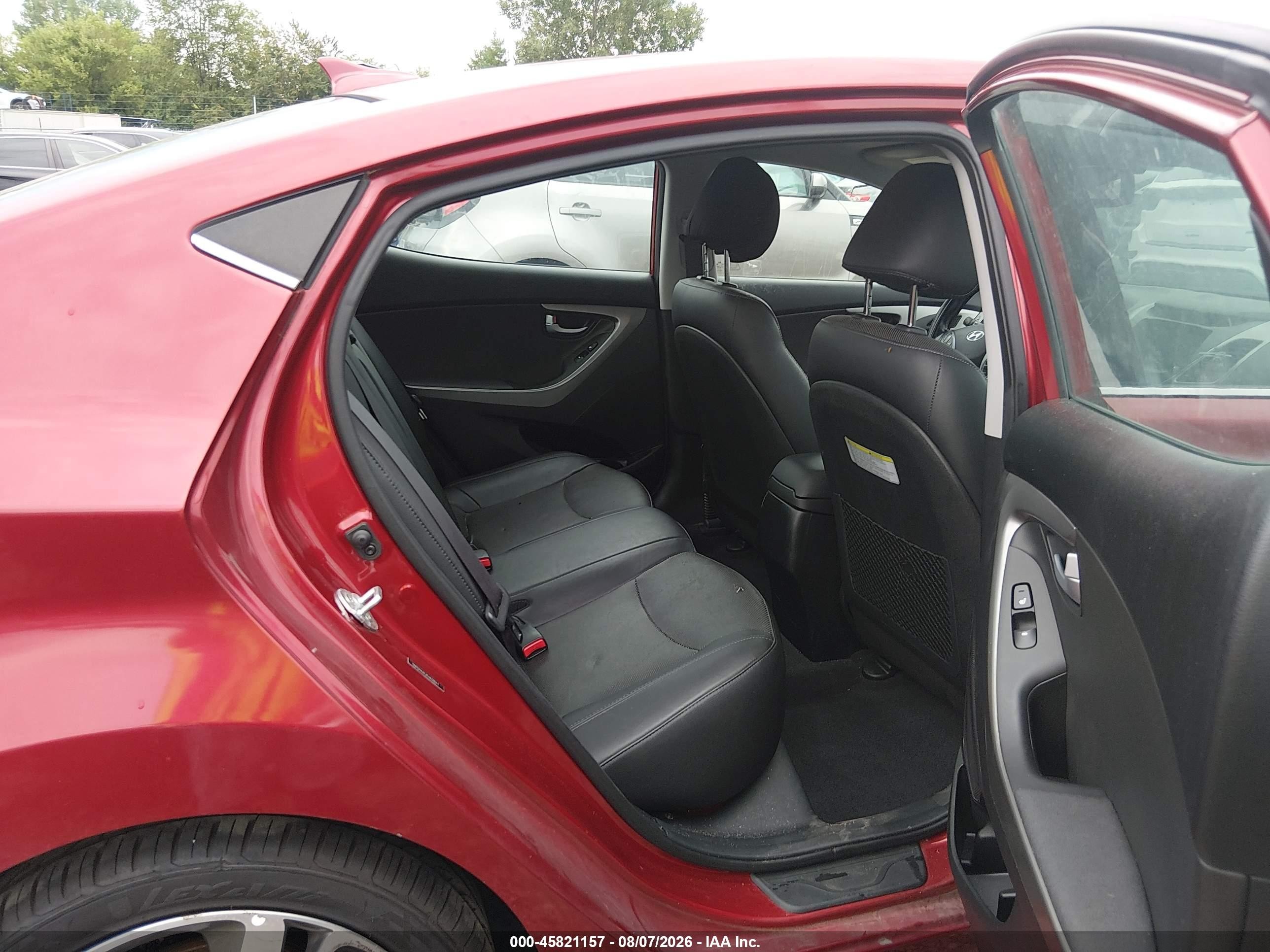 2015 Hyundai Elantra Limited Red vin: 5NPDH4AEXFH628011