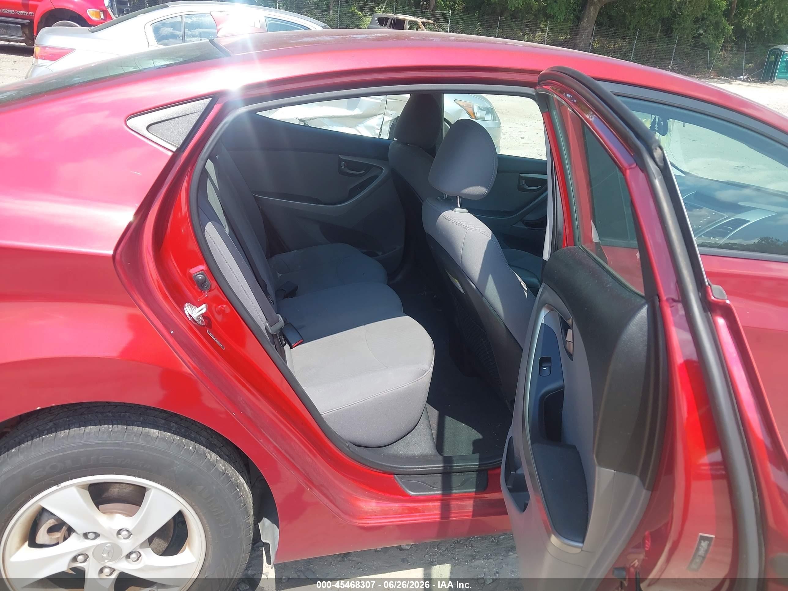 2015 Hyundai Elantra Se Red vin: 5NPDH4AEXFH633340