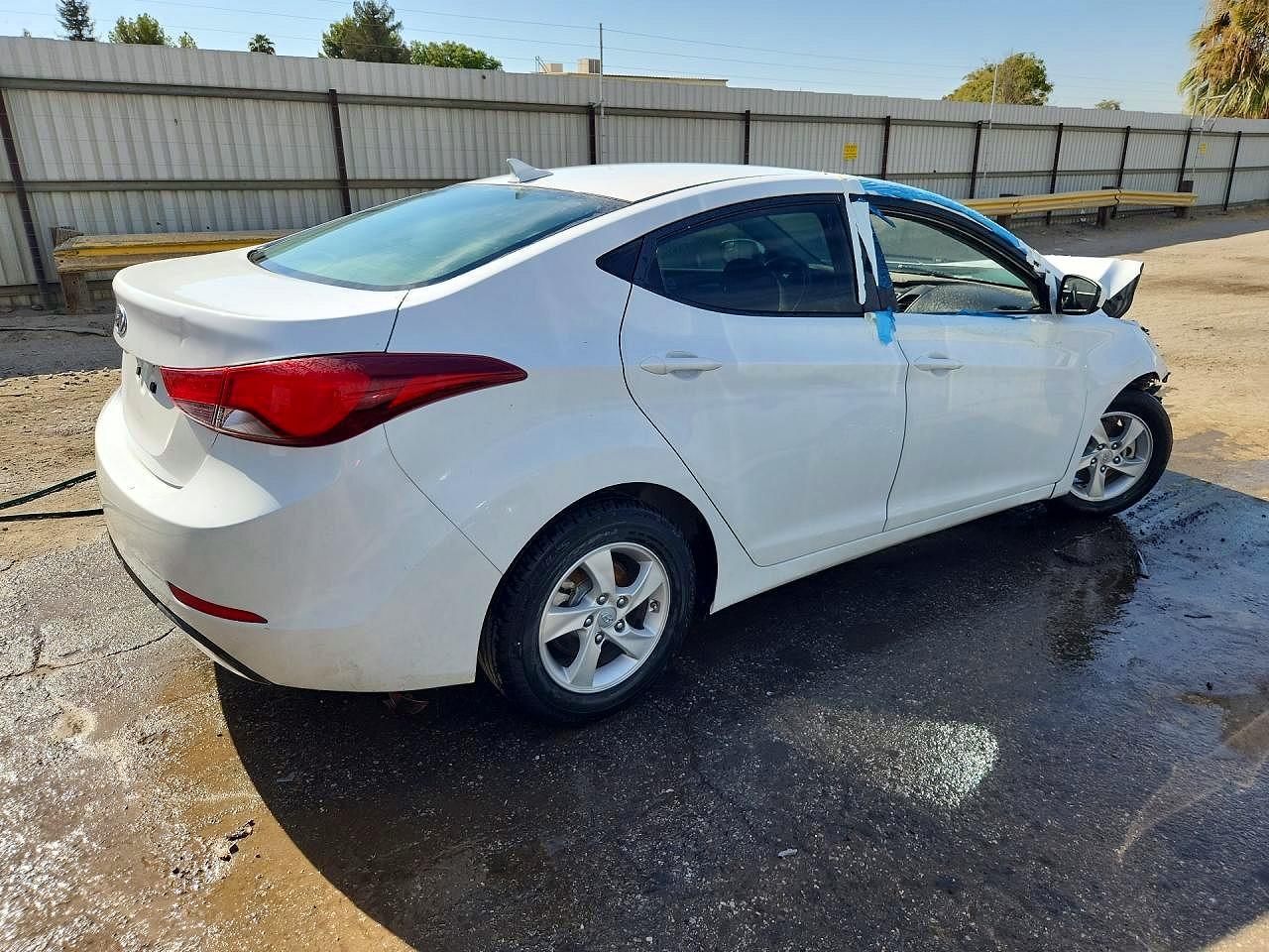 2015 Hyundai Elantra Se Белый vin: 5NPDH4AEXFH642751
