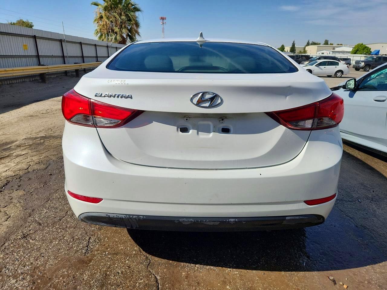 2015 Hyundai Elantra Se Белый vin: 5NPDH4AEXFH642751
