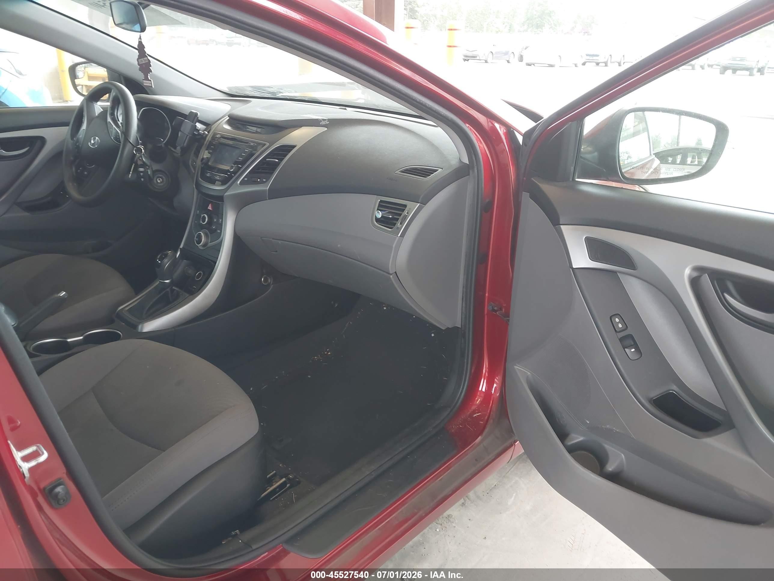 2015 Hyundai Elantra Se Red vin: 5NPDH4AEXFH645715
