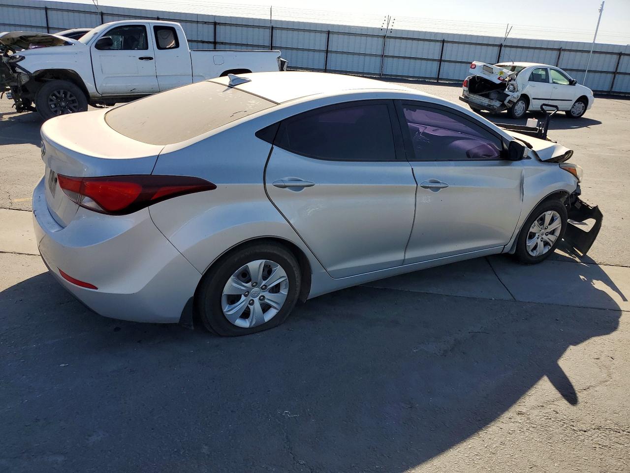 2016 Hyundai Elantra Se Silver vin: 5NPDH4AEXGH667084