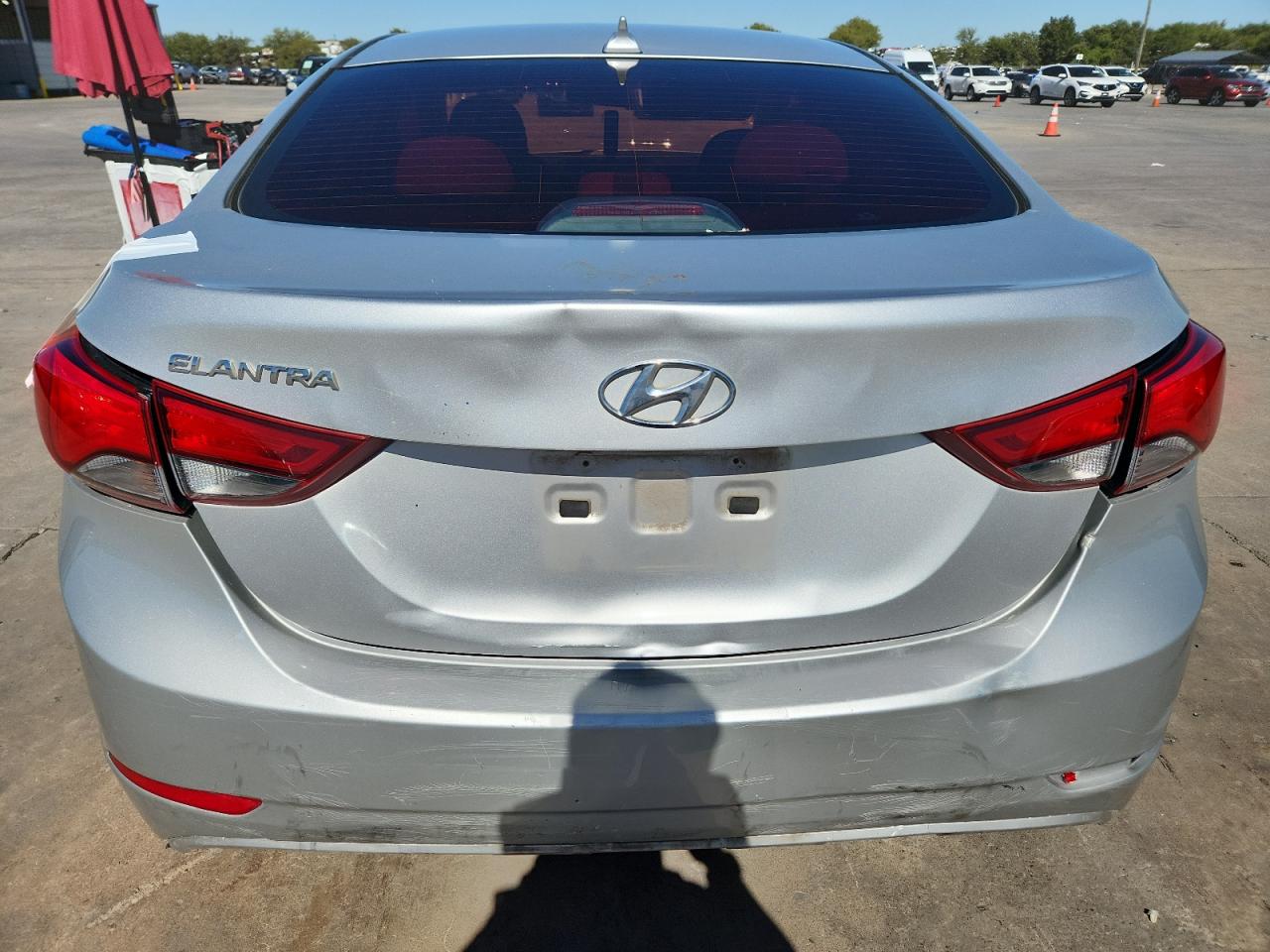 2016 Hyundai Elantra Silver vin: 5NPDH4AEXGH686539