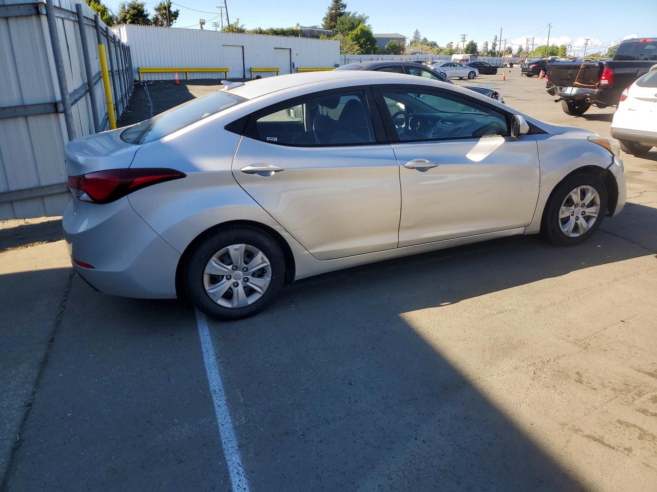2016 Hyundai Elantra Se Silver vin: 5NPDH4AEXGH692115