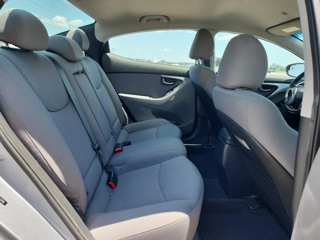 2016 Hyundai Elantra Se Серебряный vin: 5NPDH4AEXGH759280