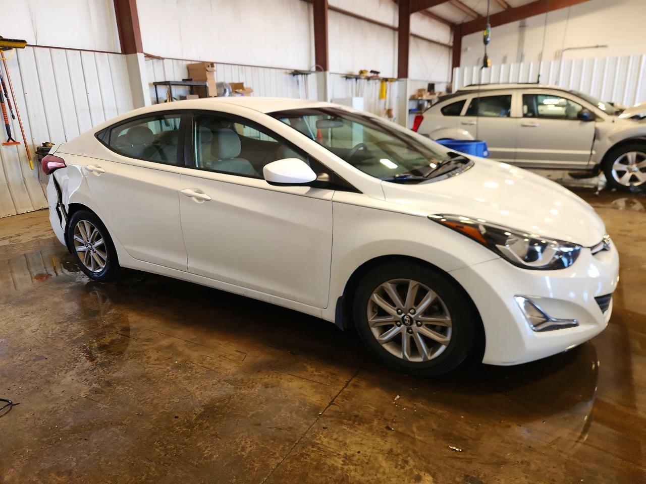 2016 Hyundai Elantra Se White vin: 5NPDH4AEXGH788696