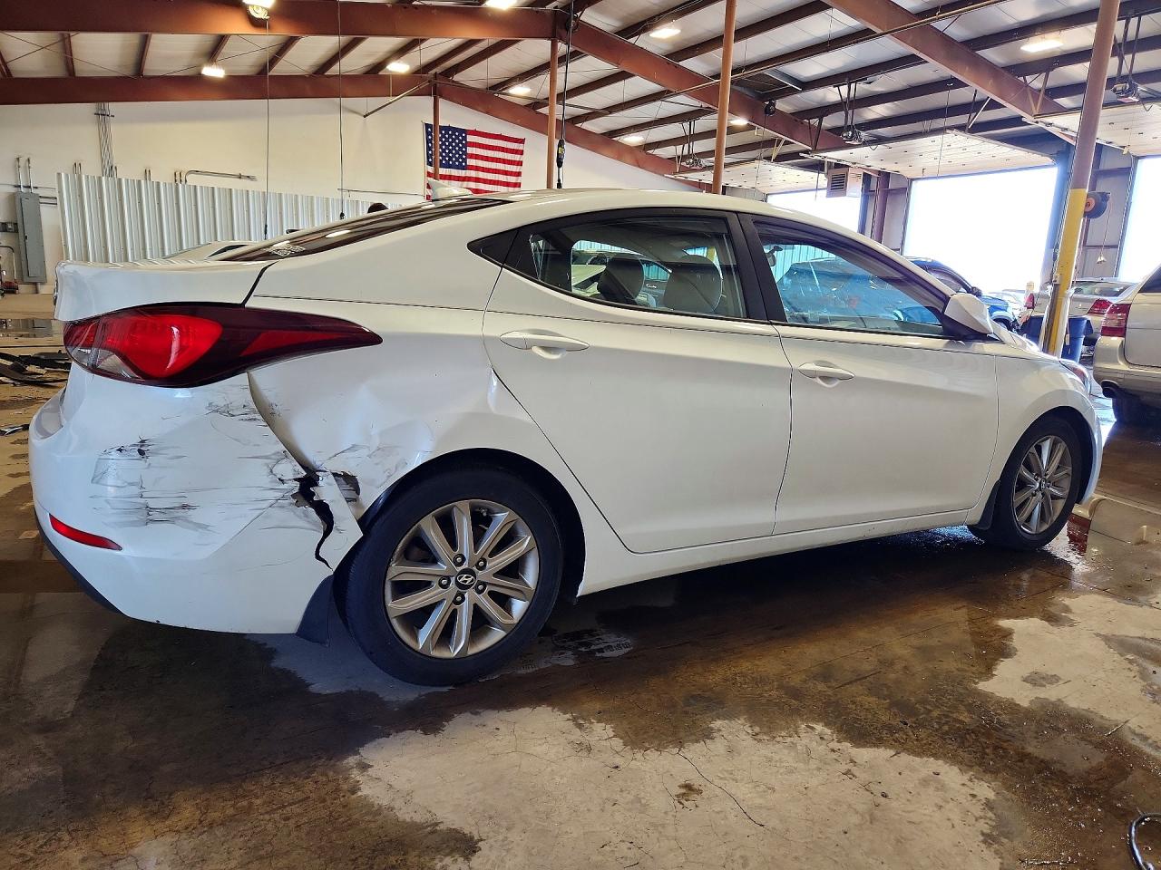 2016 Hyundai Elantra Se White vin: 5NPDH4AEXGH788696