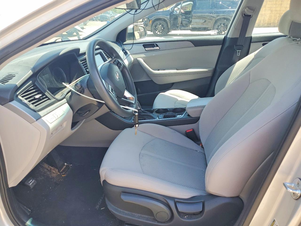 2018 Hyundai Sonata Eco Silver vin: 5NPE24AA0JH699097