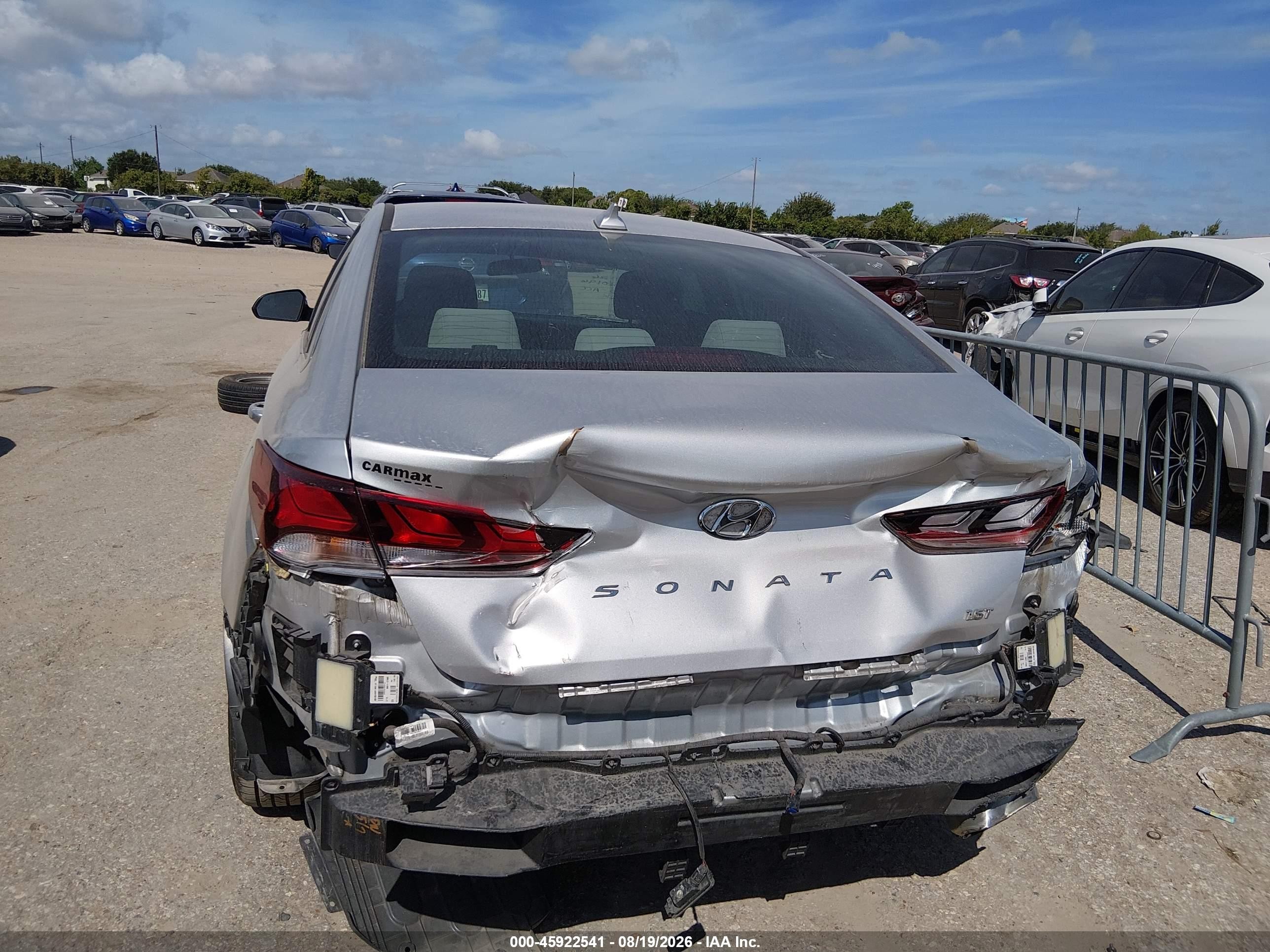 2018 Hyundai Sonata Eco Silver vin: 5NPE24AA0JH710678