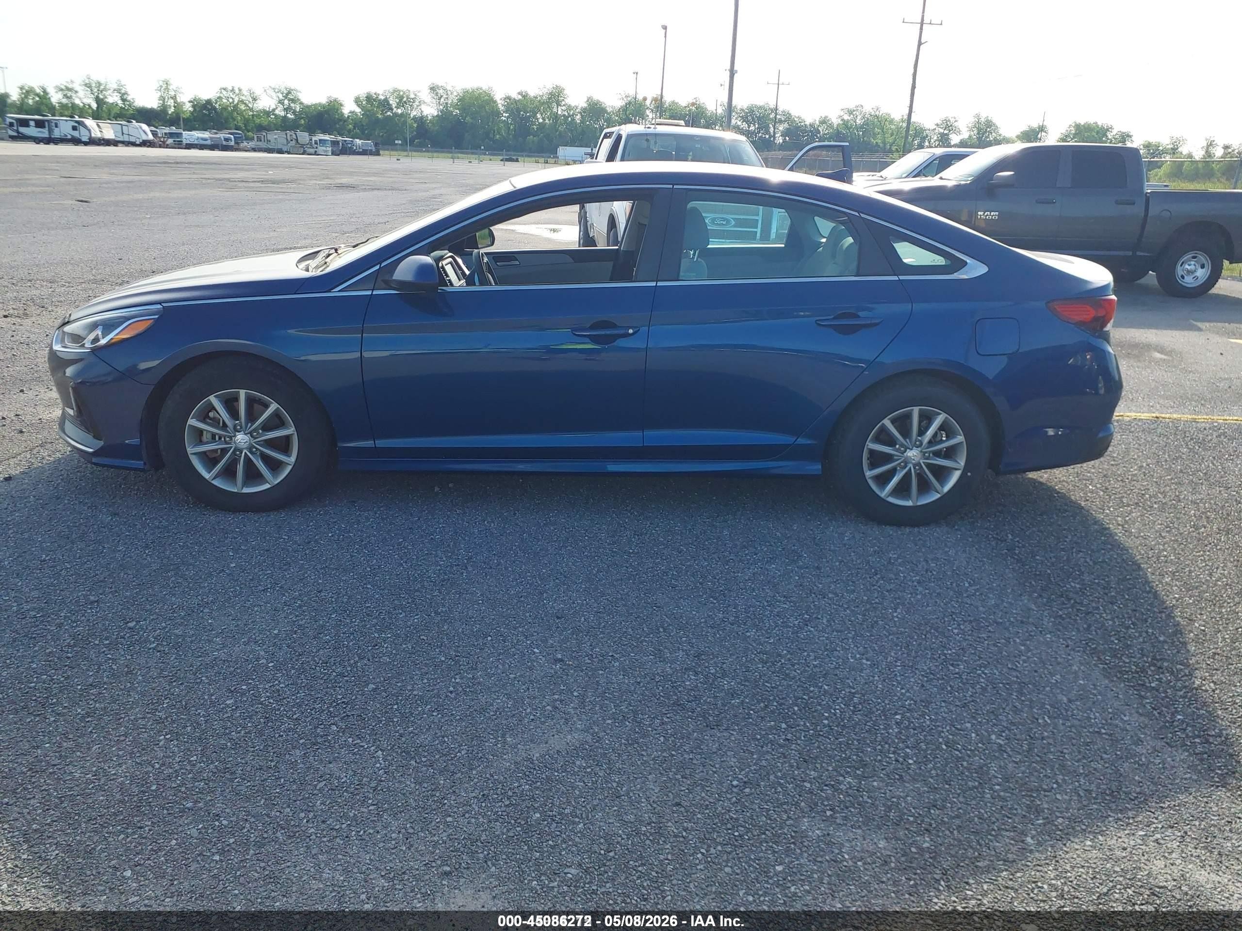 2019 Hyundai Sonata Eco Синий vin: 5NPE24AA2KH774786