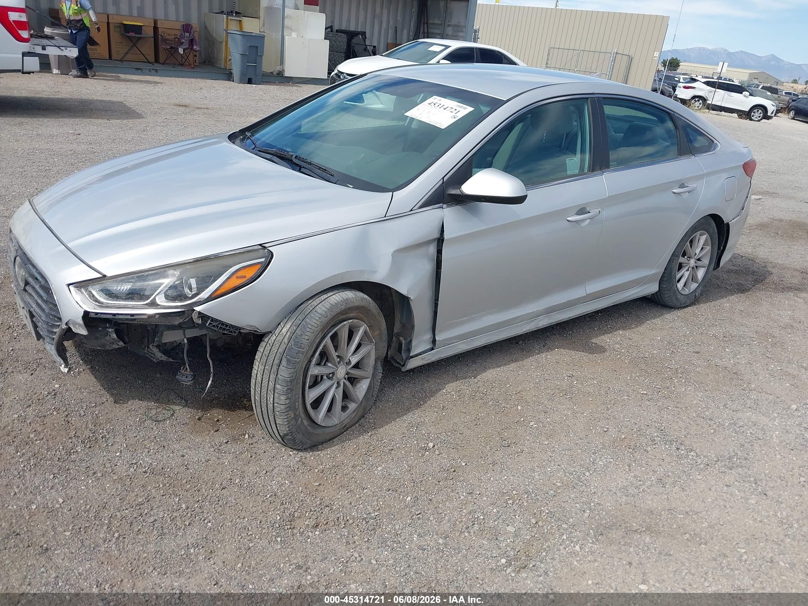 2019 Hyundai Sonata Eco Silver vin: 5NPE24AA2KH775081