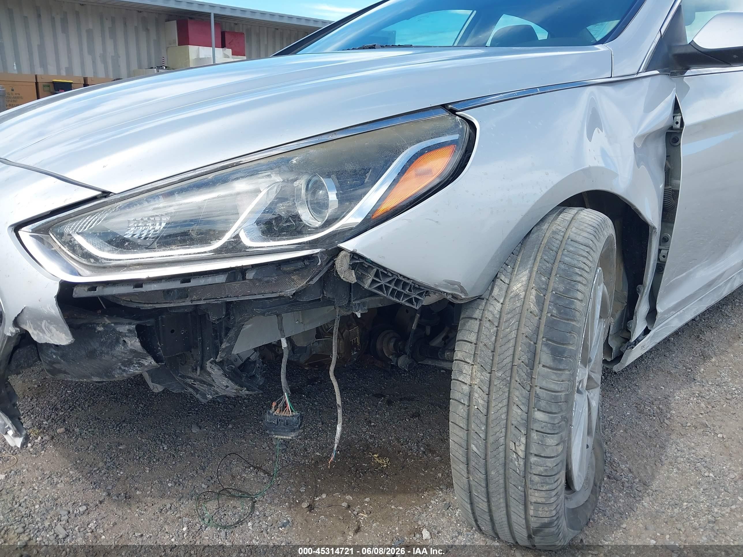 2019 Hyundai Sonata Eco Silver vin: 5NPE24AA2KH775081