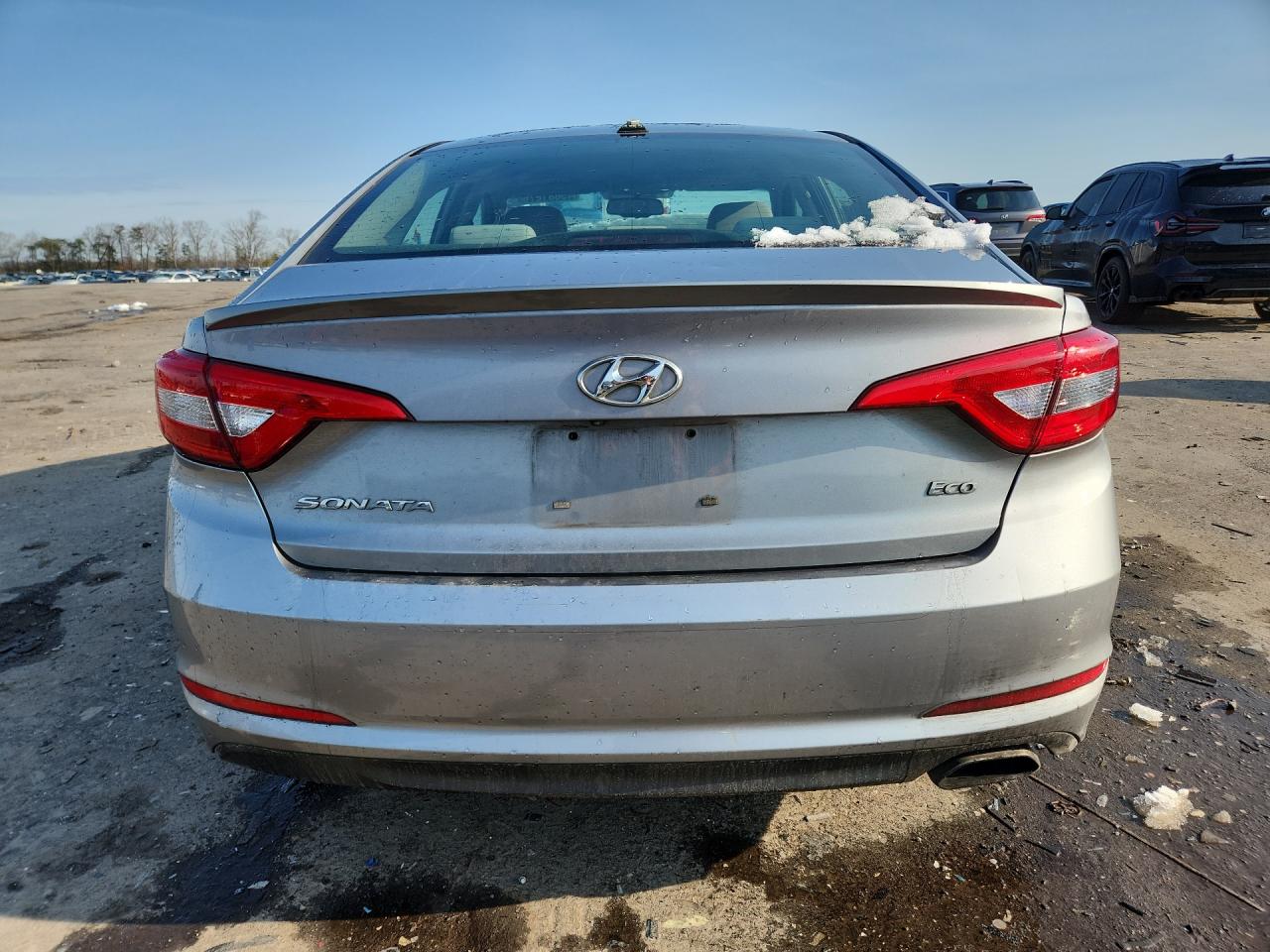 2015 Hyundai Sonata Eco Silver vin: 5NPE24AA3FH133233 Damage: Rear Bumper, Scuffed, 7 To 8 Inches