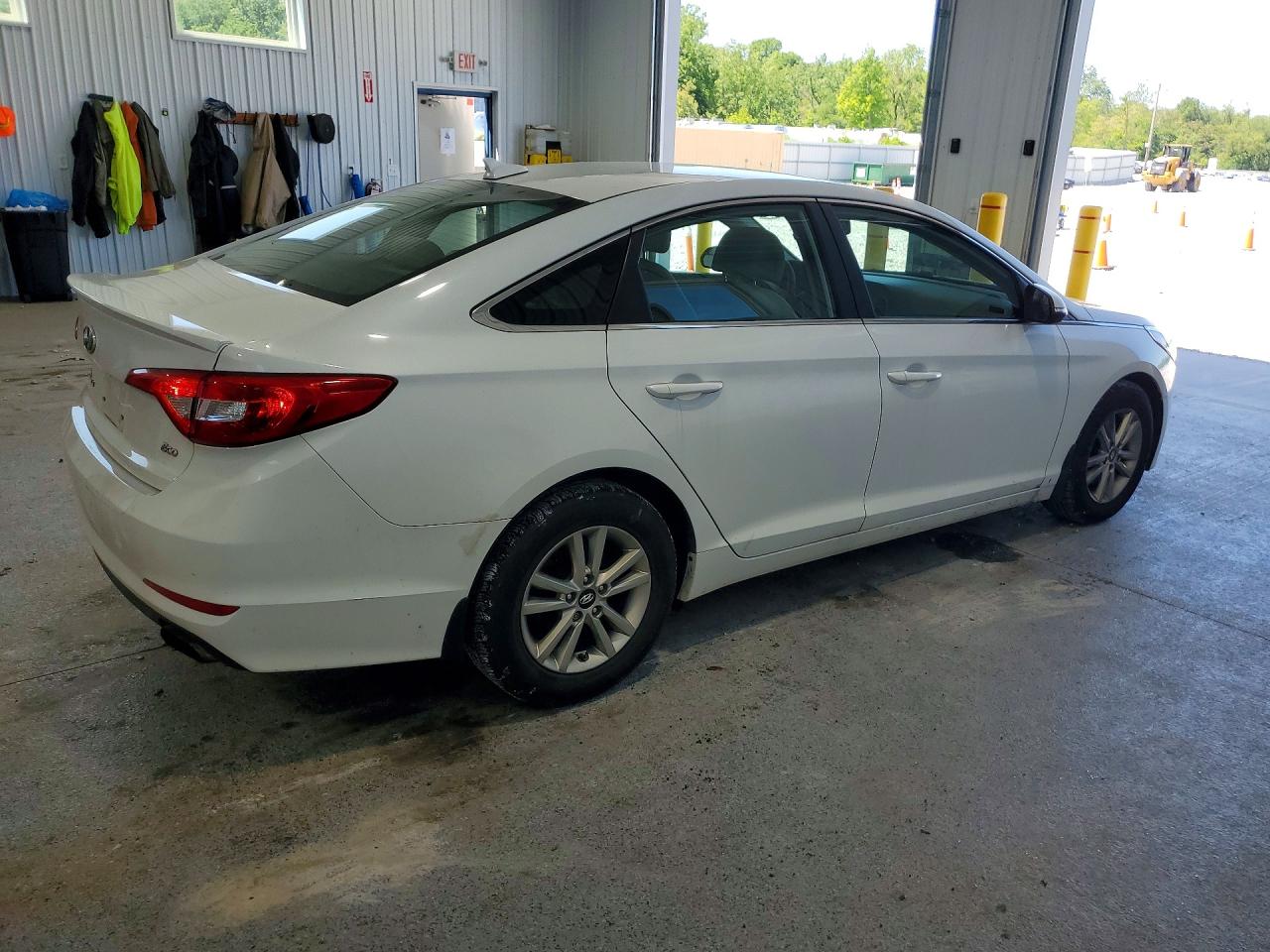 2015 Hyundai Sonata Eco White vin: 5NPE24AA4FH173658