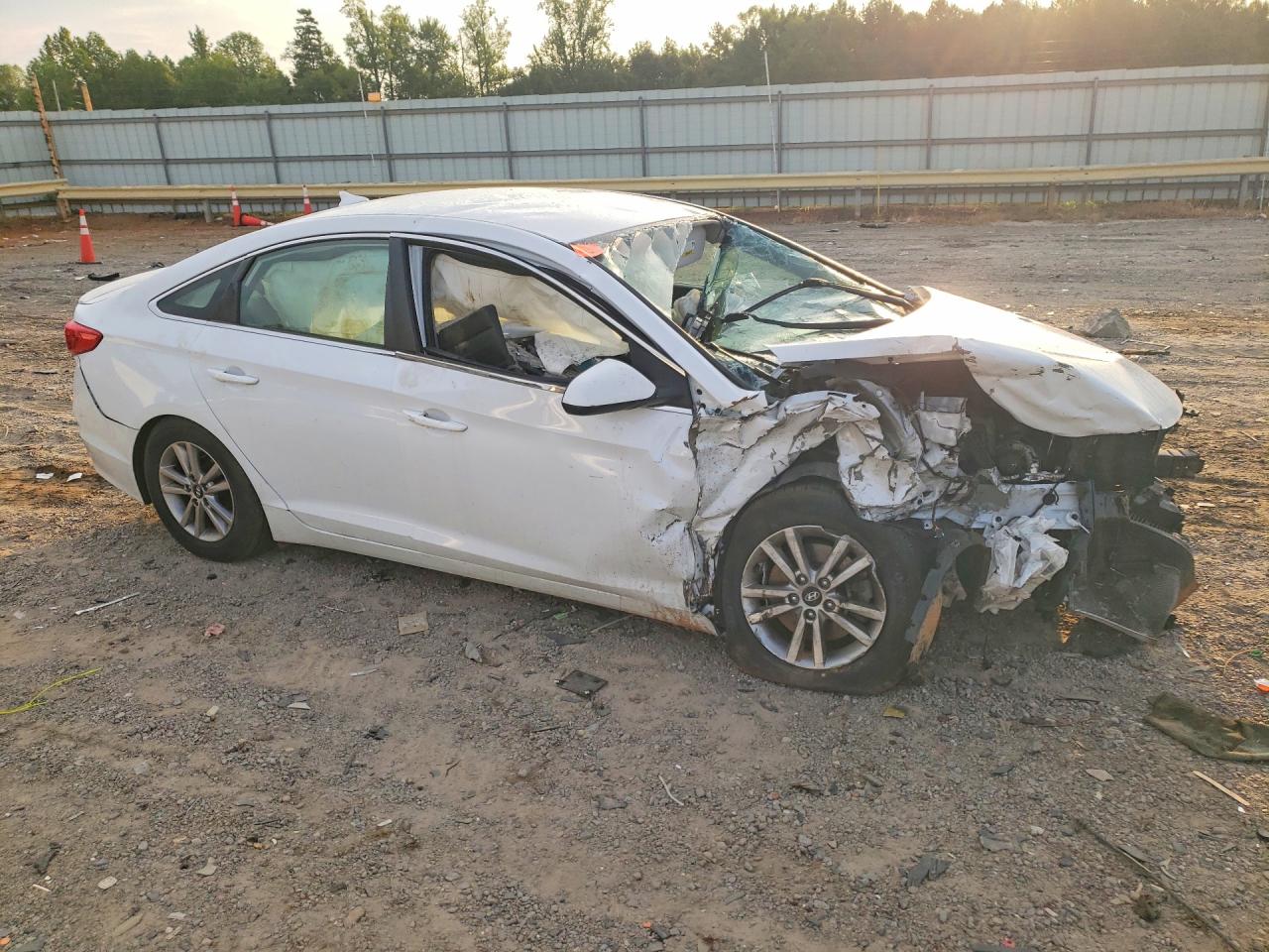 2015 Hyundai Sonata Eco White vin: 5NPE24AA5FH128776