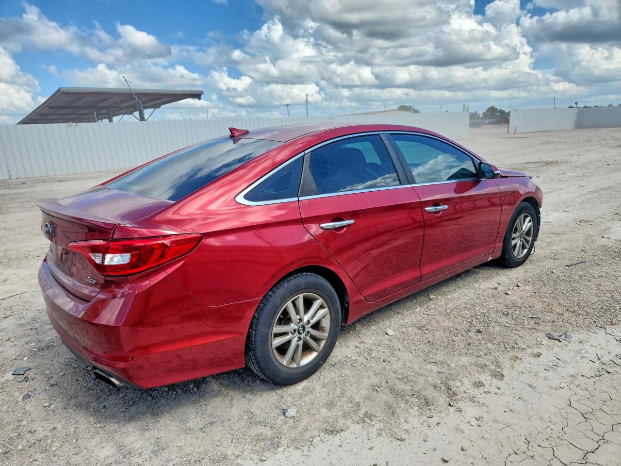 2015 Hyundai Sonata Eco Burgundy vin: 5NPE24AA5FH129653