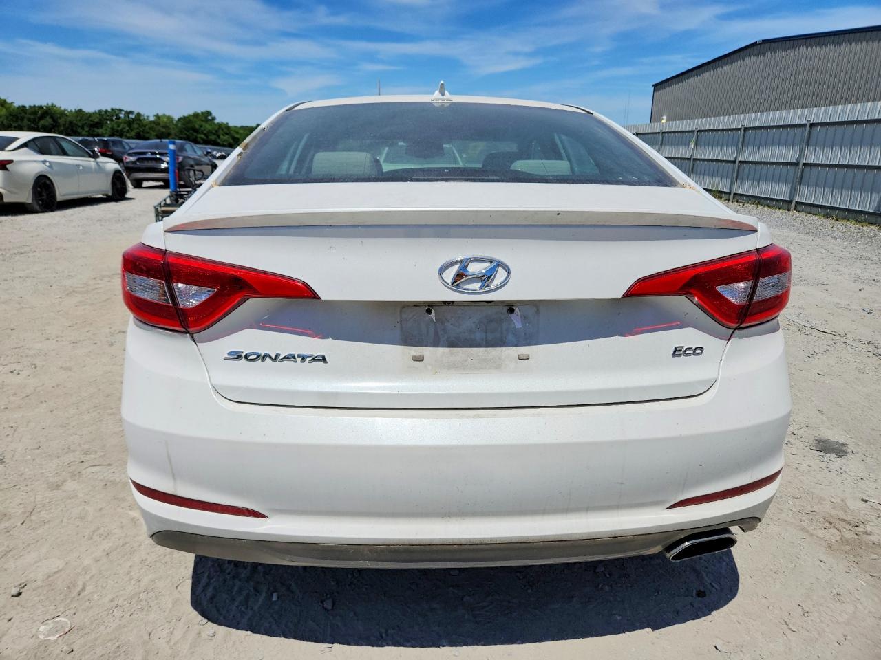 2016 Hyundai Sonata Eco White vin: 5NPE24AA5GH423815